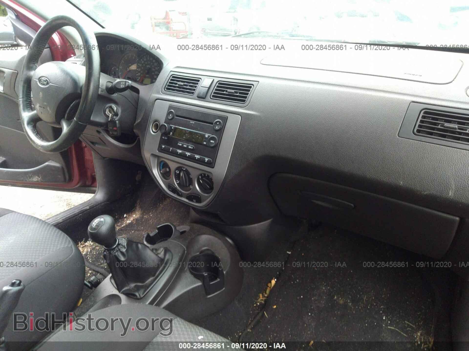 2007 FORD FOCUS - VIN: 1FAHP31N97W177816 - Фото 5
