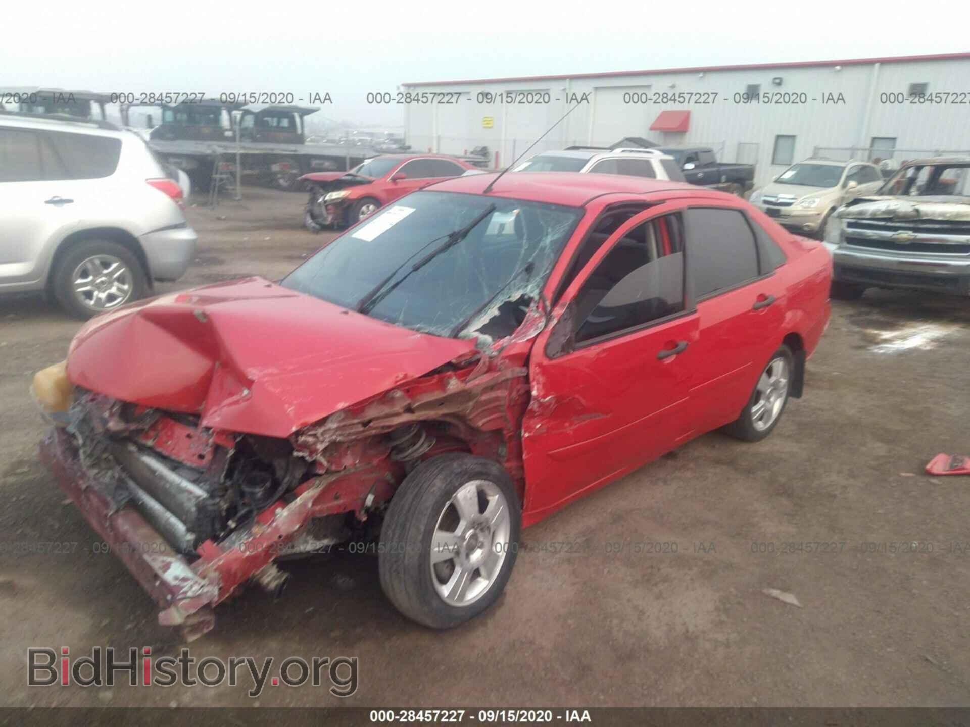 2007 FORD FOCUS - VIN: 1FAHP34N37W366263 - Фото 2