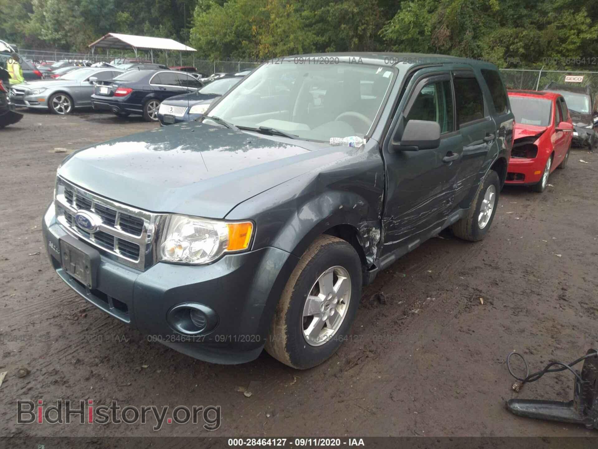 2011 FORD ESCAPE - VIN: 1FMCU0C70BKB89097 - Фото 2