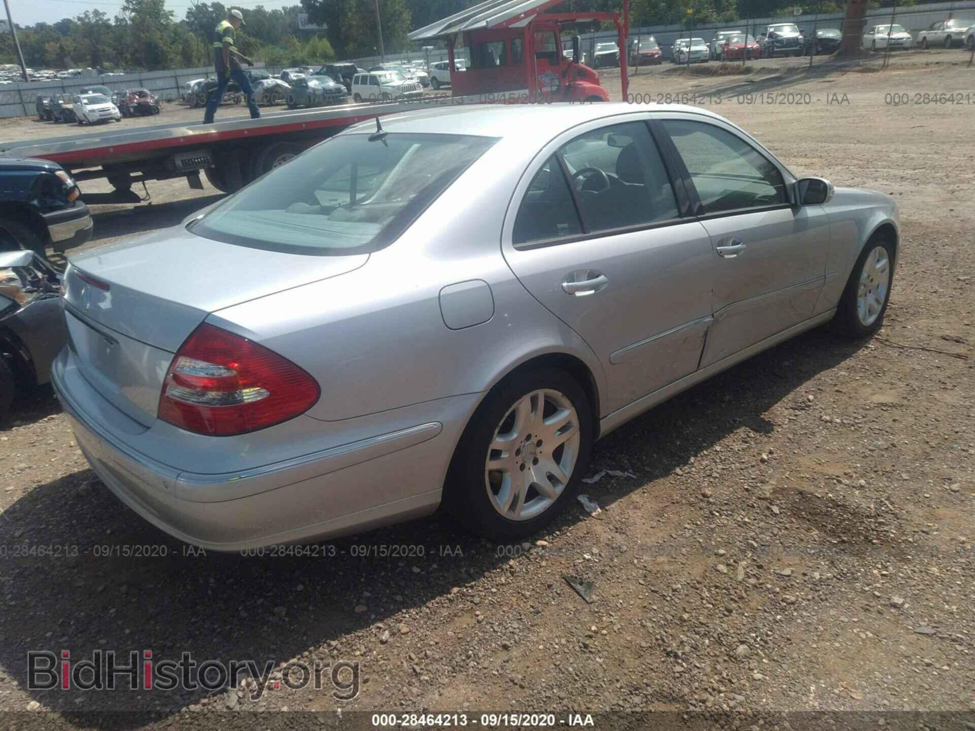 2003 MERCEDES-BENZ E-CLASS - VIN: WDBUF70J83A166488 - Фото 4