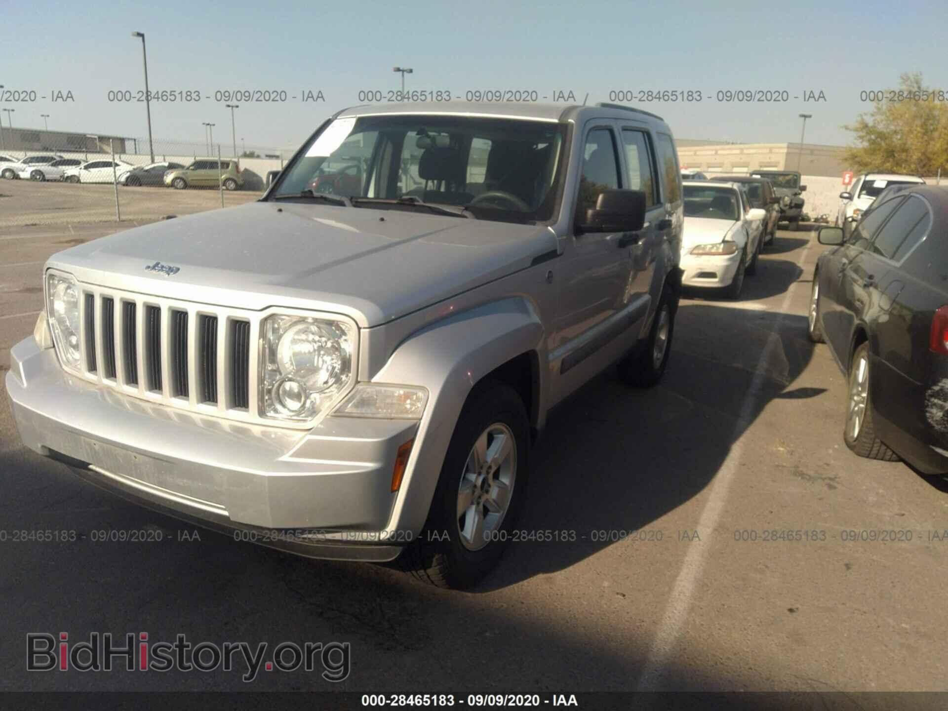 2011 JEEP LIBERTY - VIN: 1J4PN2GK6BW562191 - Фото 2