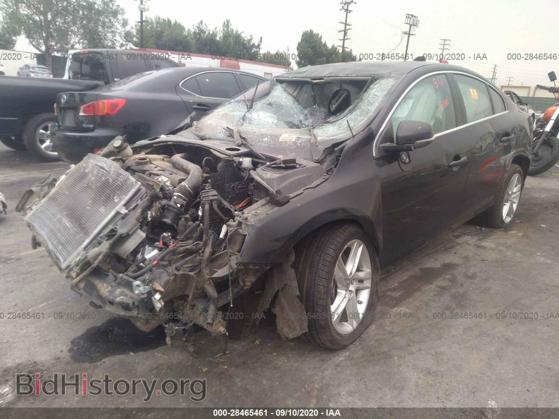 2014 VOLVO S60 - VIN: YV1612FS8E1292827 - Фото 2