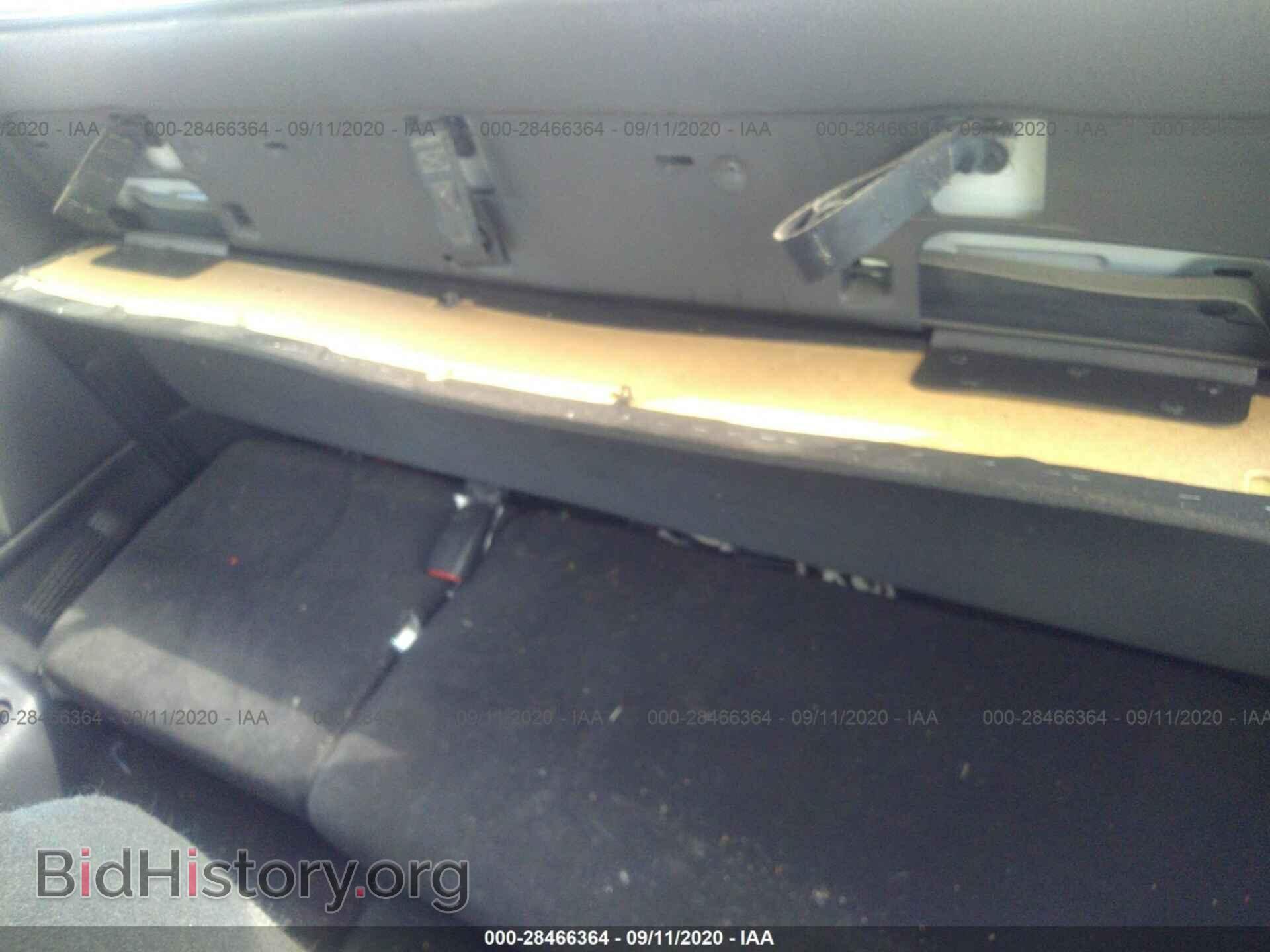 2004 DODGE DAKOTA - VIN: 1D7GL32N34S693422 - Фото 8