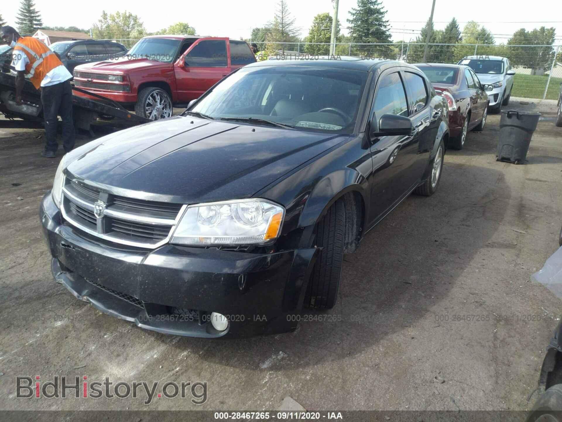 2010 DODGE AVENGER - VIN: 1B3CC5FB8AN174124 - Фото 2