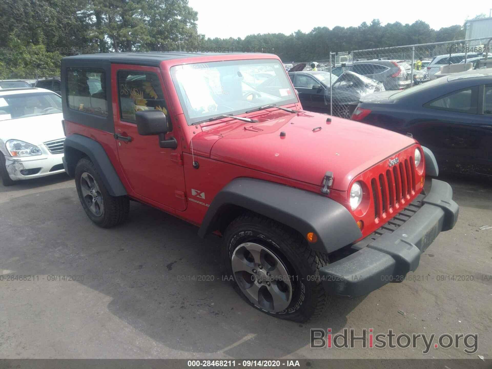 Photo 1J4FA24168L561183 - JEEP WRANGLER 2008