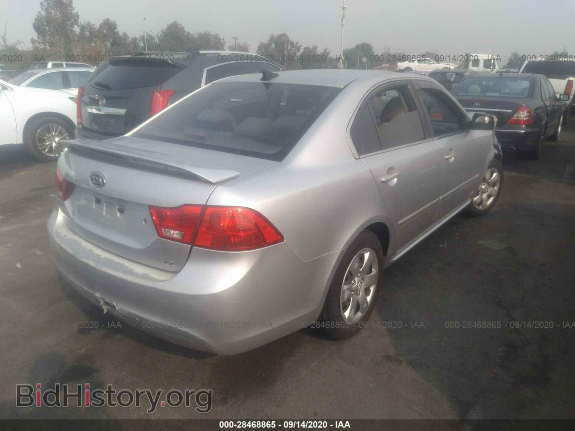 2009 KIA OPTIMA - VIN: KNAGE228595313007 - Фото 4