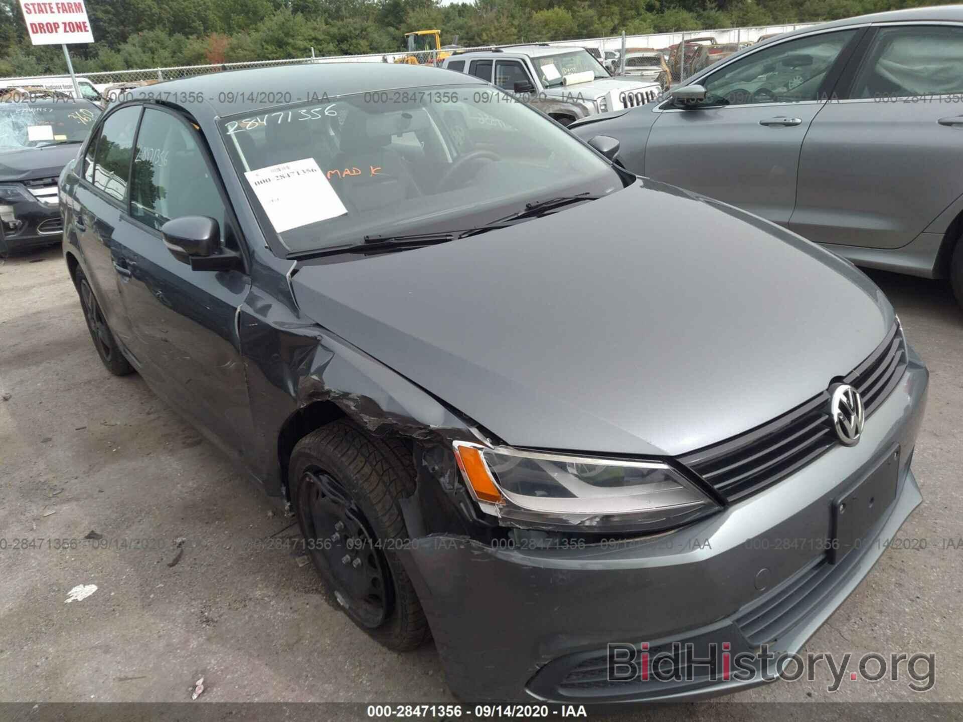 Photo 3VWD17AJ8EM247413 - VOLKSWAGEN JETTA SEDAN 2014