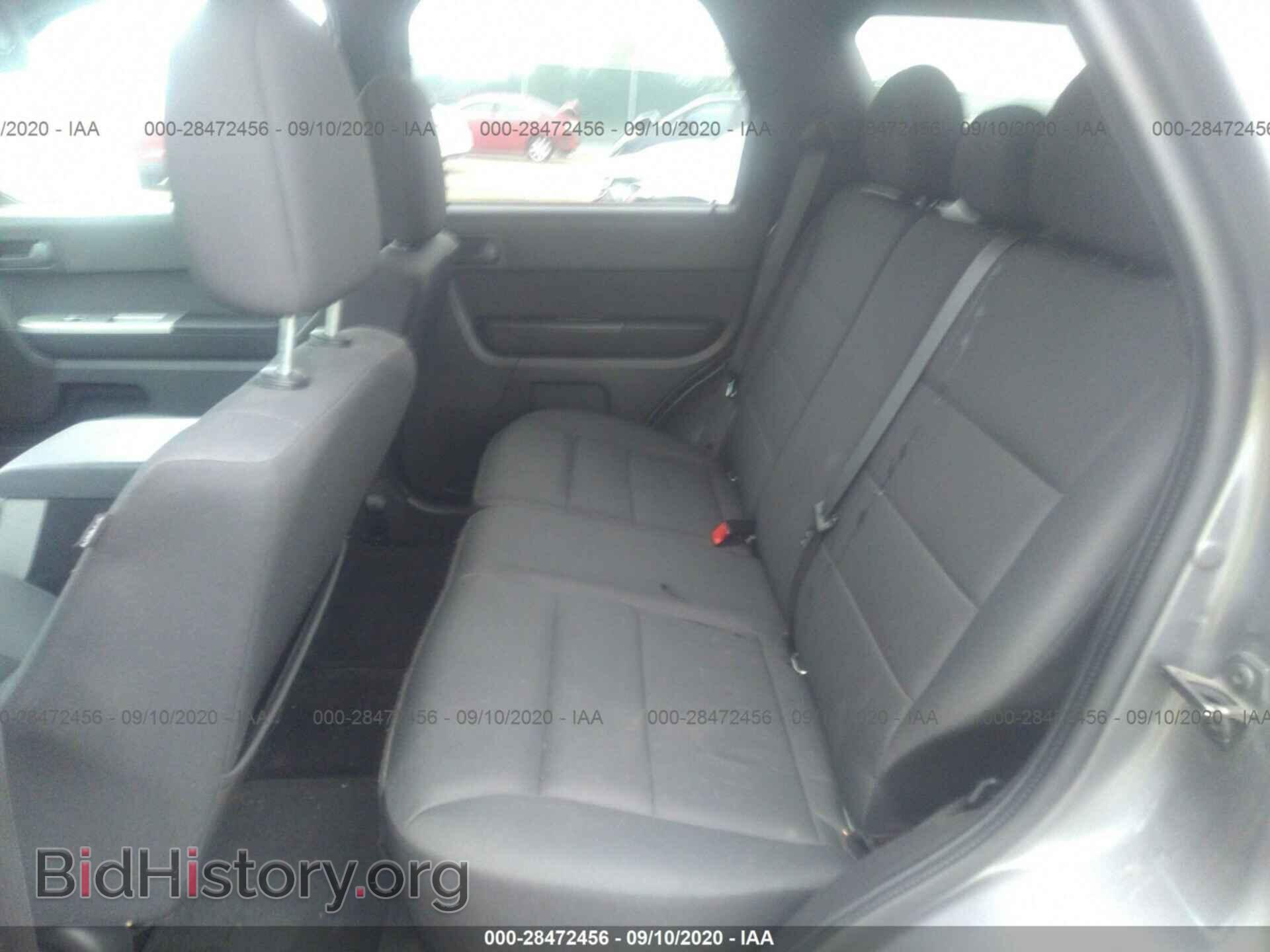 2011 FORD ESCAPE - VIN: 1FMCU9DG0BKB74120 - Фото 8