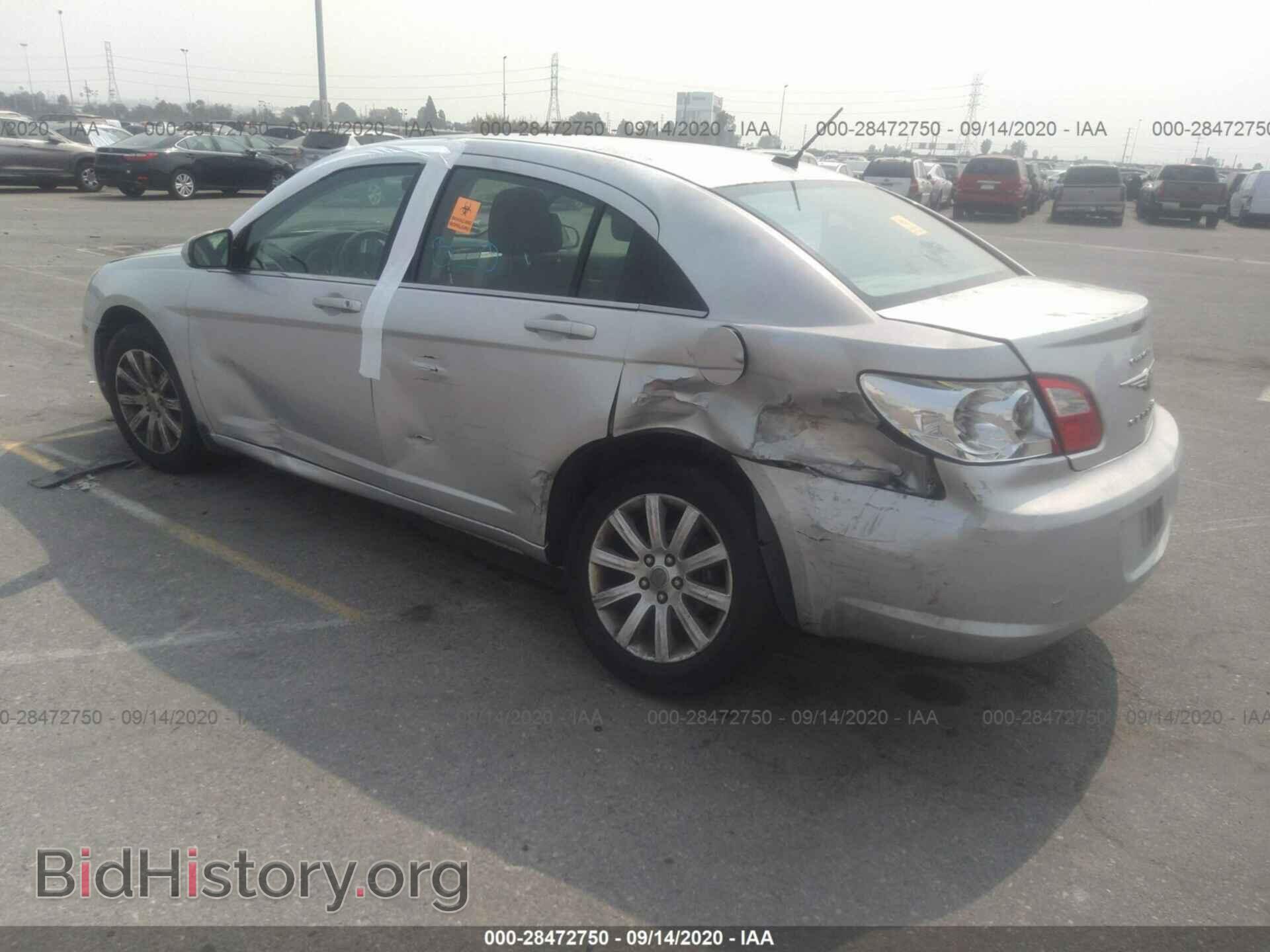 2010 CHRYSLER SEBRING - VIN: 1C3CC5FB5AN102056 - Фото 3