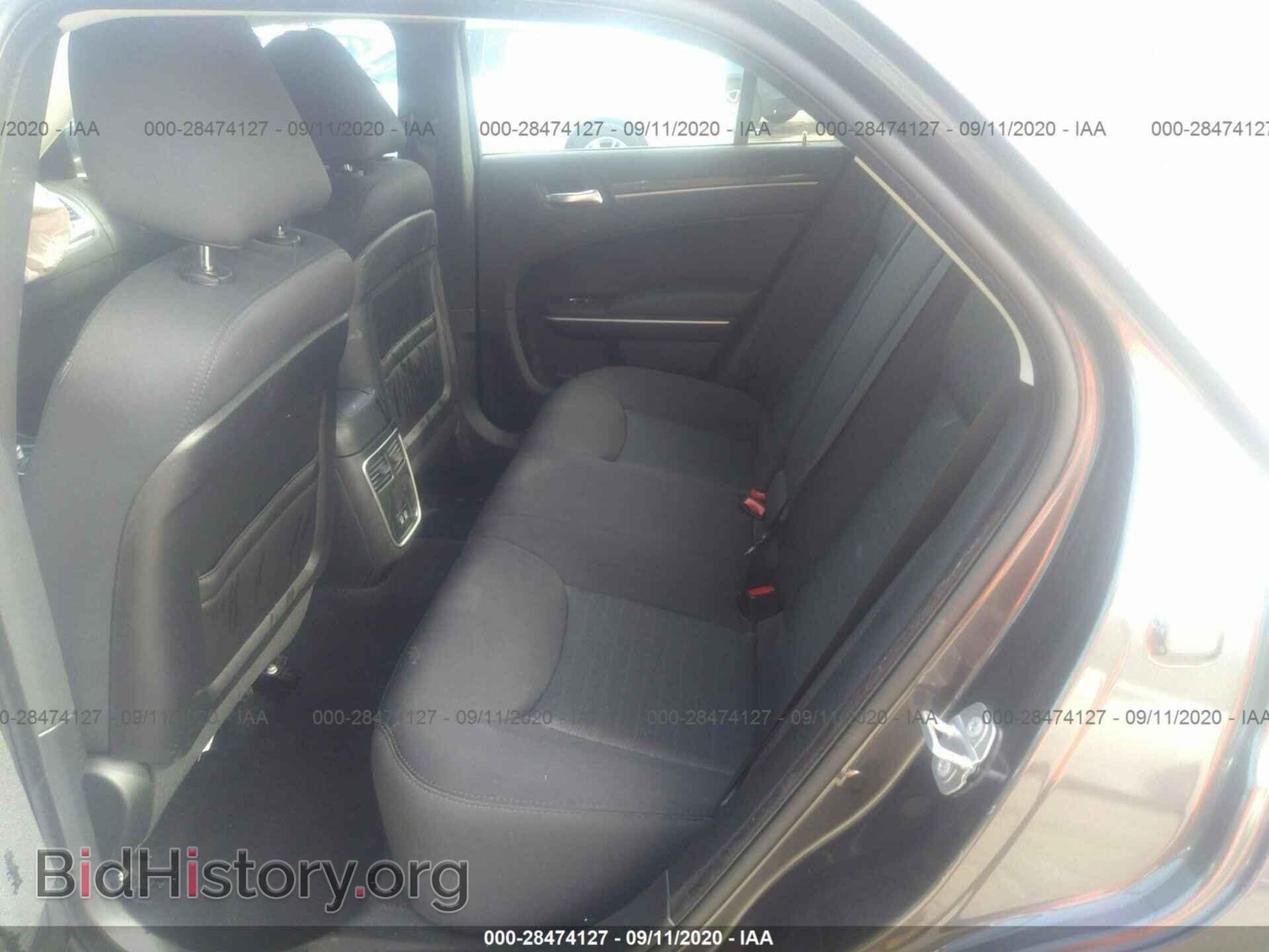 2019 CHRYSLER 300 - VIN: 2C3CCARG5KH566488 - Фото 8