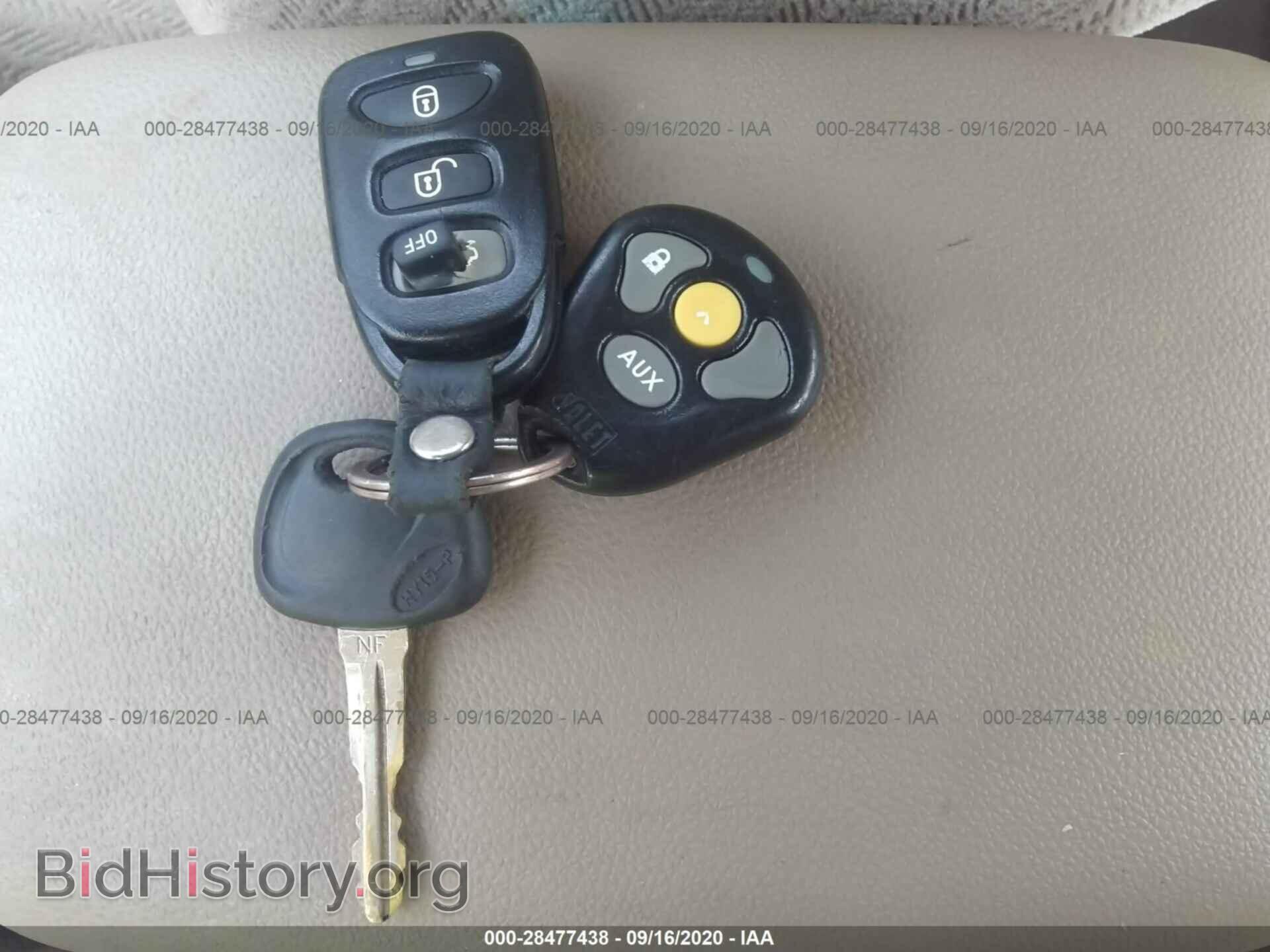 2007 KIA OPTIMA - VIN: KNAGE123775148069 - Фото 11