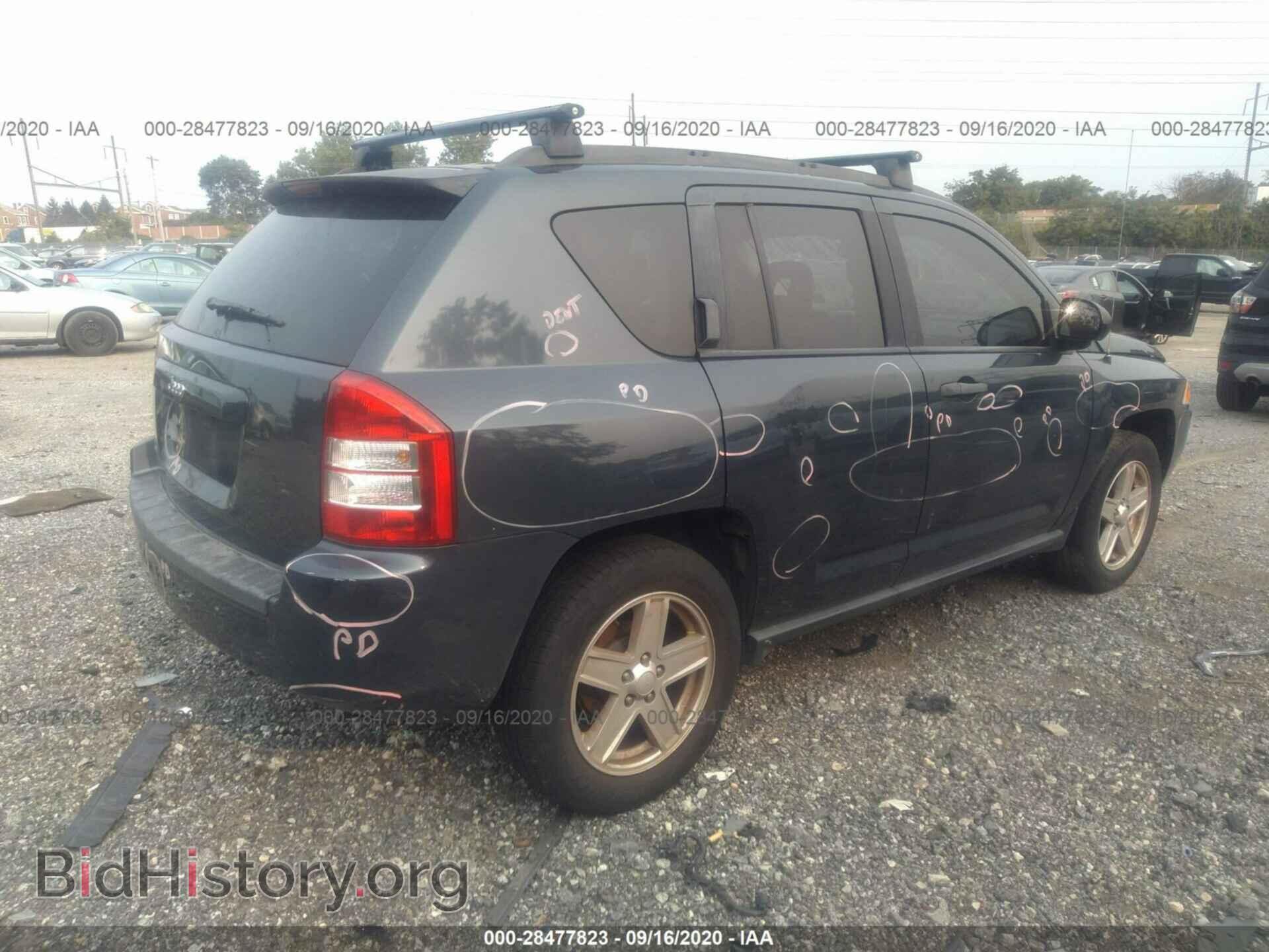 2007 JEEP COMPASS - VIN: 1J8FT47WX7D358916 - Фото 4