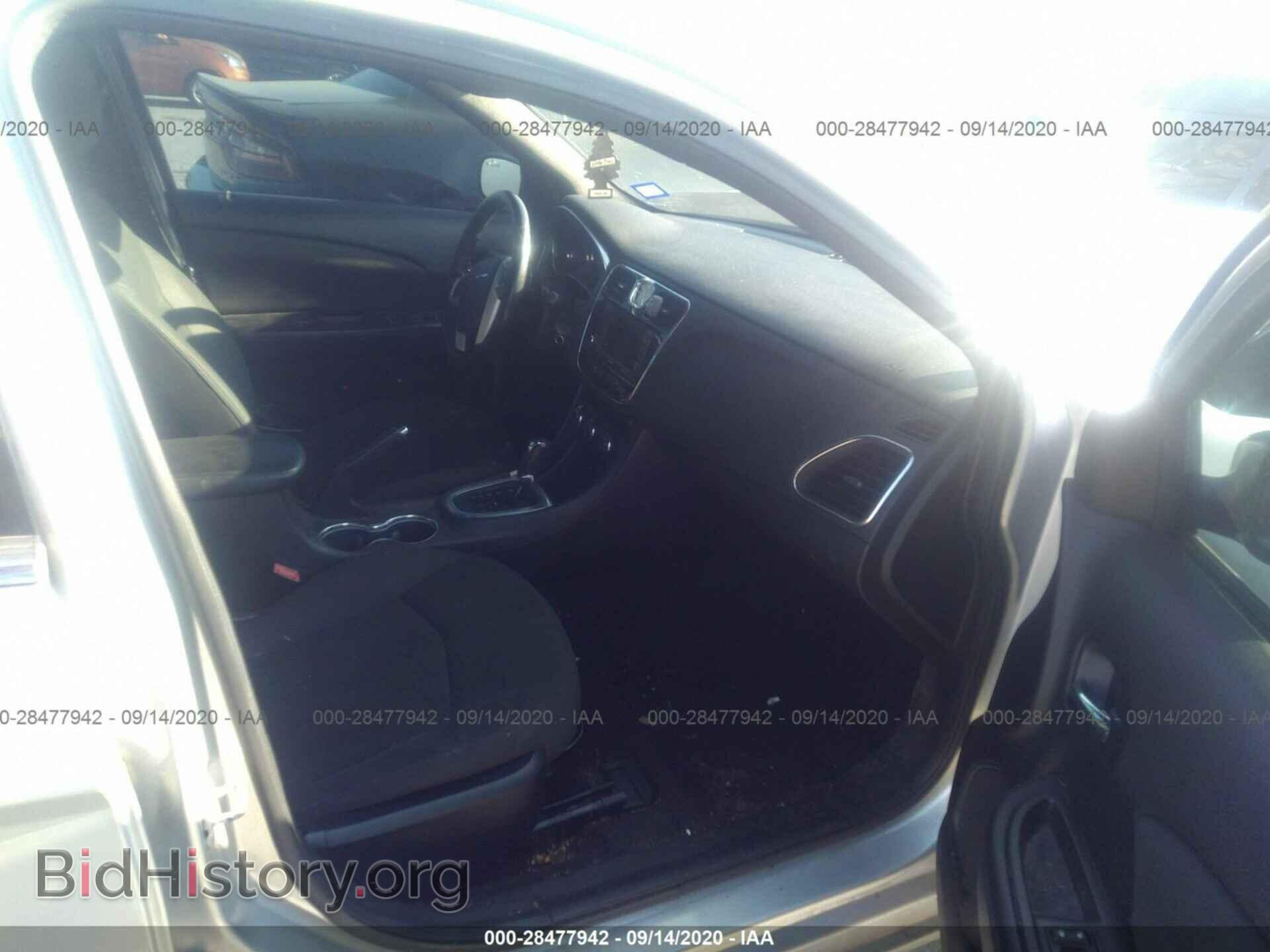 2012 CHRYSLER 200 - VIN: 1C3CCBBBXCN172773 - Фото 5