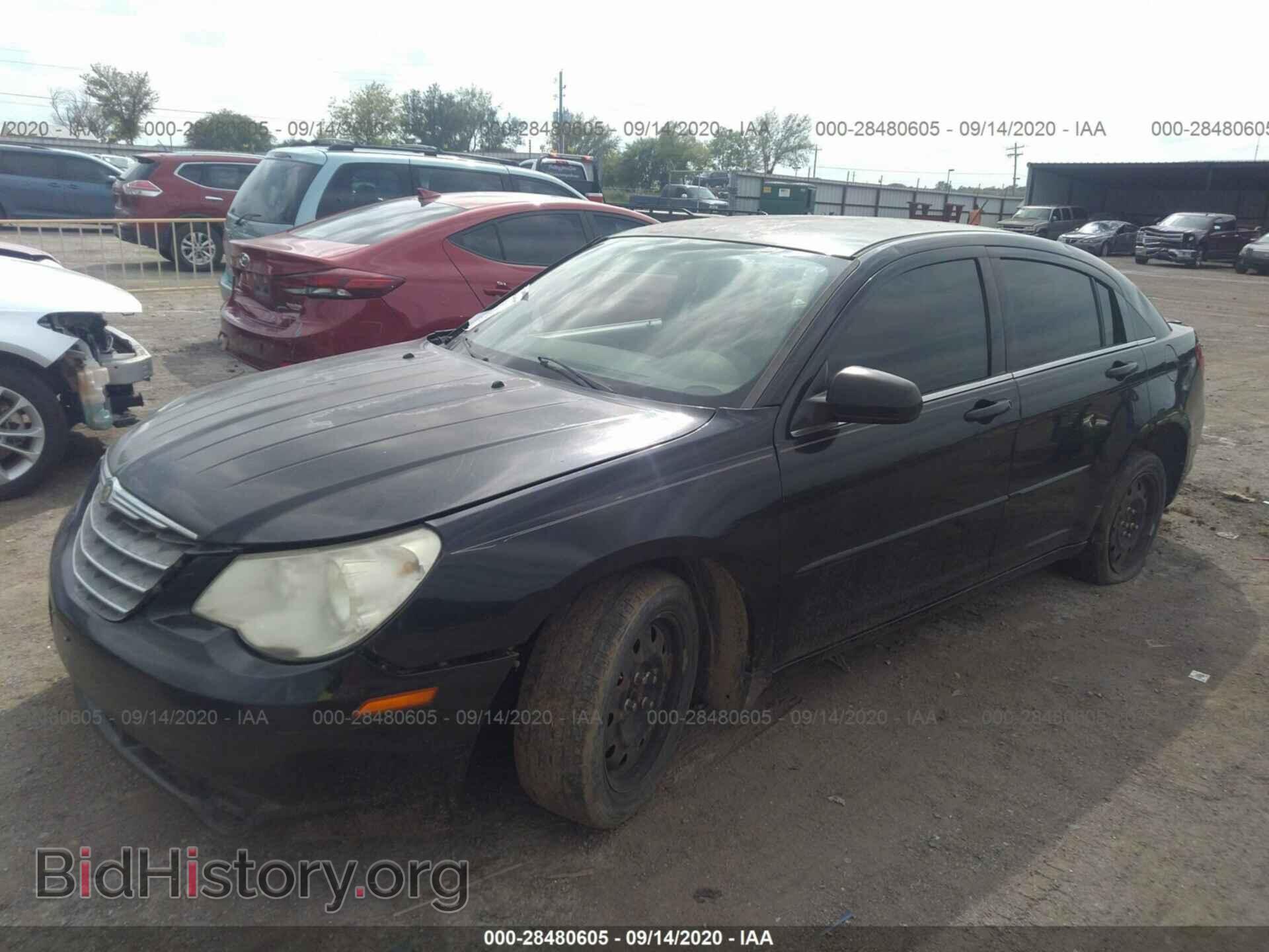 2008 CHRYSLER SEBRING - VIN: 1C3LC46K18N185912 - Фото 2