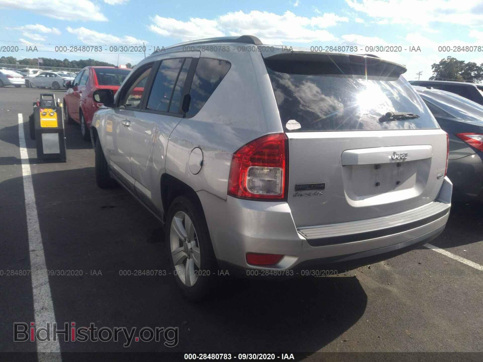 2011 JEEP COMPASS - VIN: 1J4NF1FB7BD141835 - Фото 3