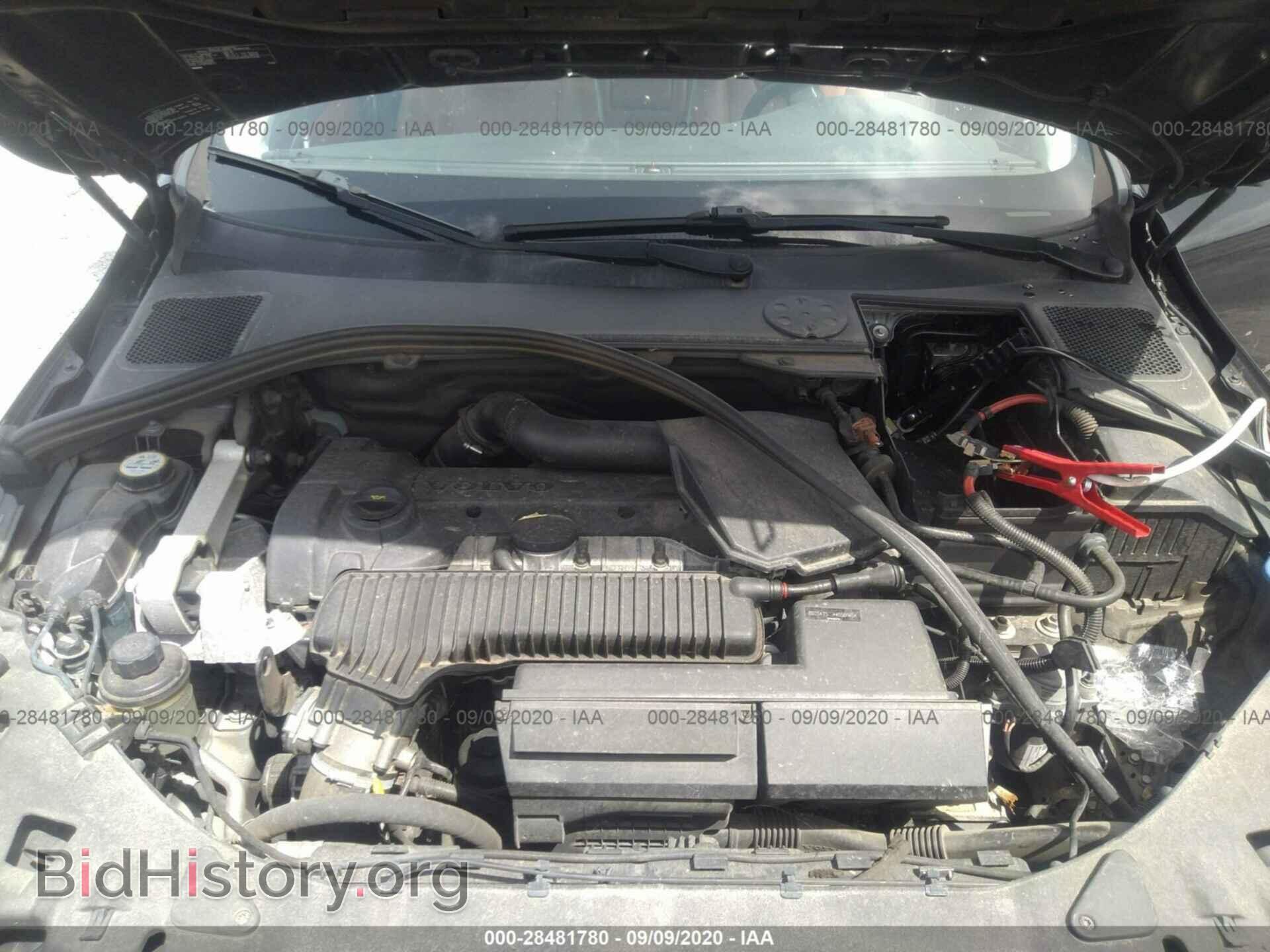 2012 VOLVO S60 - VIN: YV1622FS1C2120529 - Фото 10