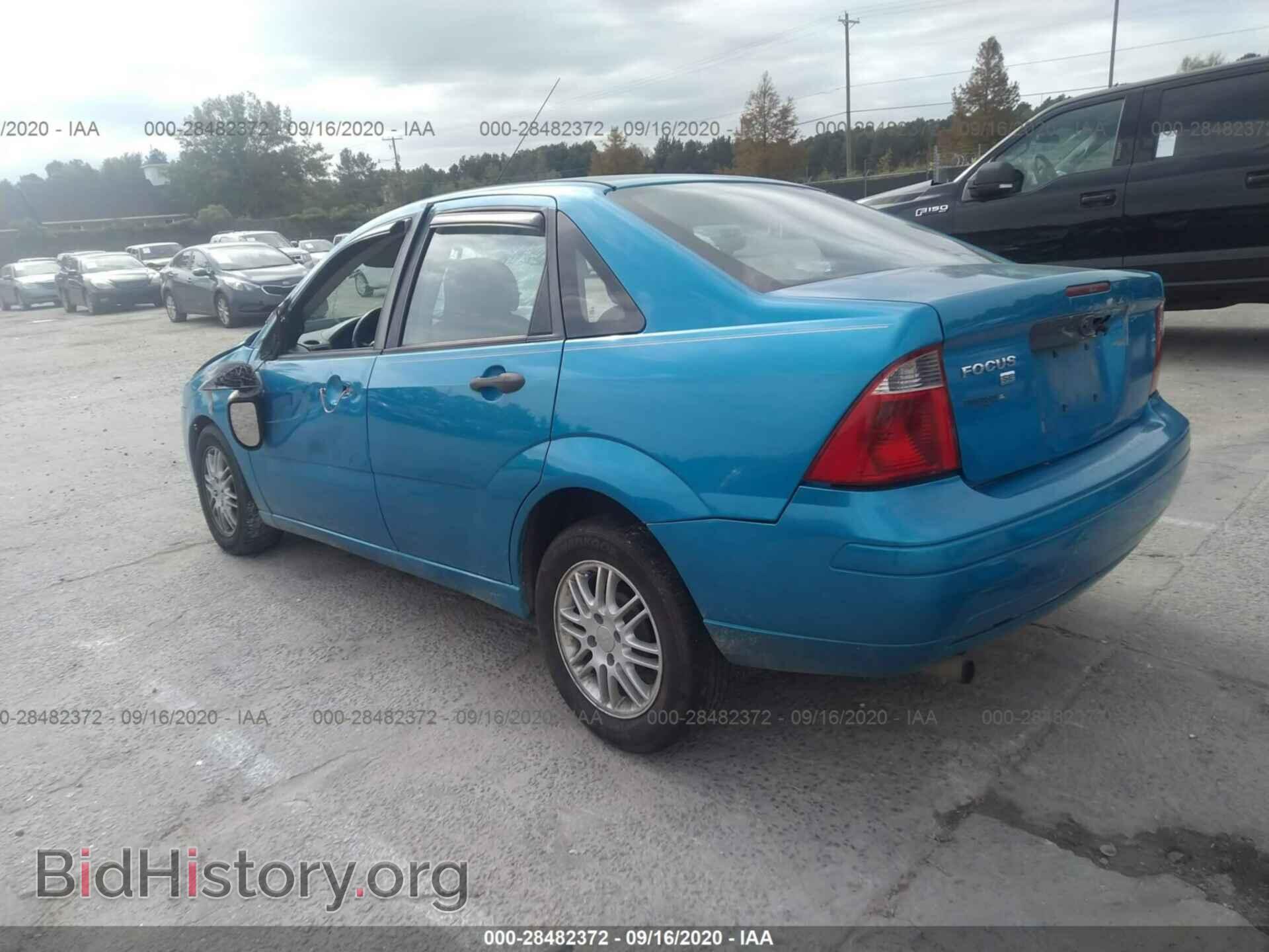 2007 FORD FOCUS - VIN: 1FAHP34N87W107235 - Фото 3