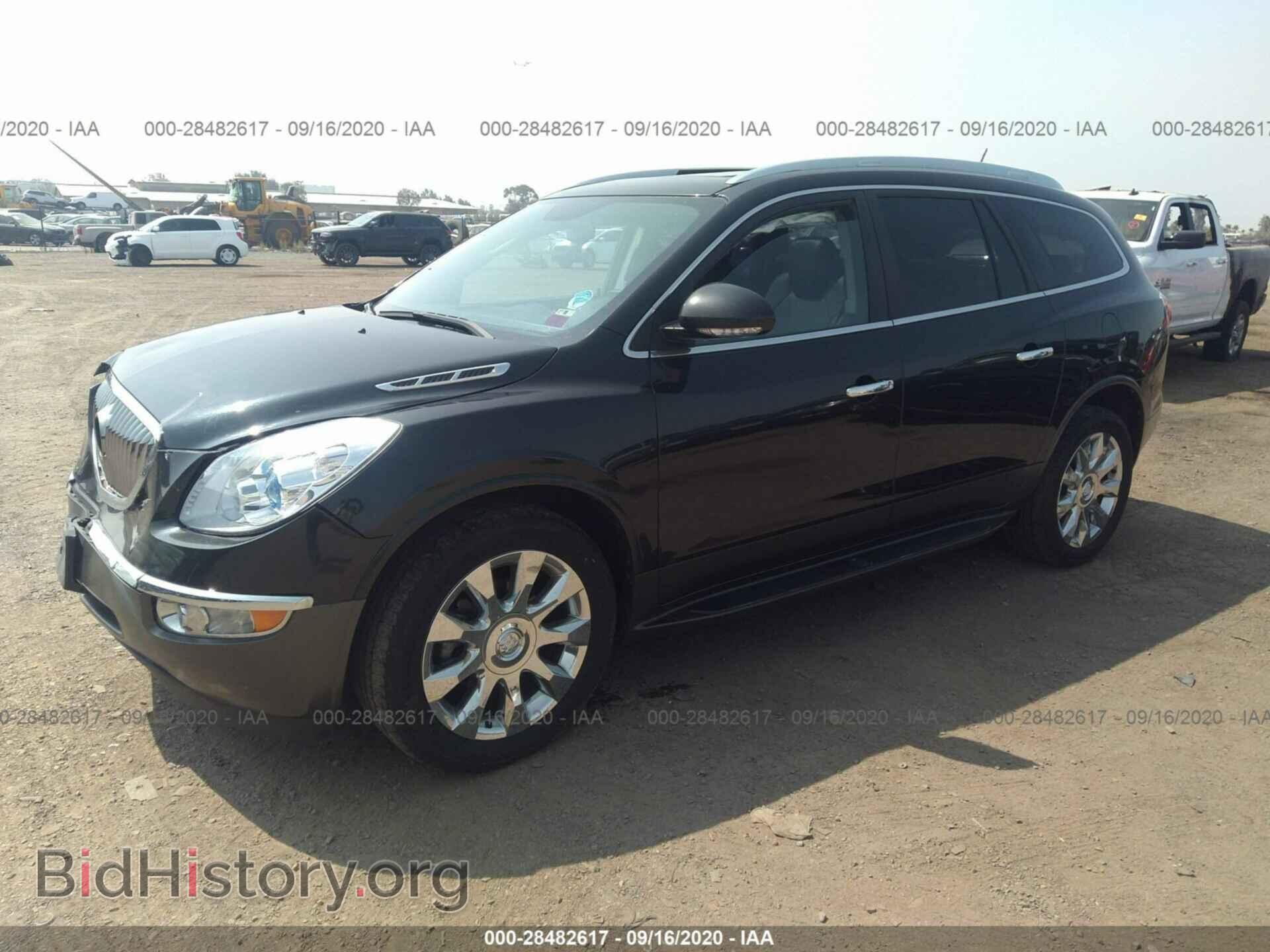 2011 BUICK ENCLAVE - VIN: 5GAKRCED1BJ349811 - Фото 2