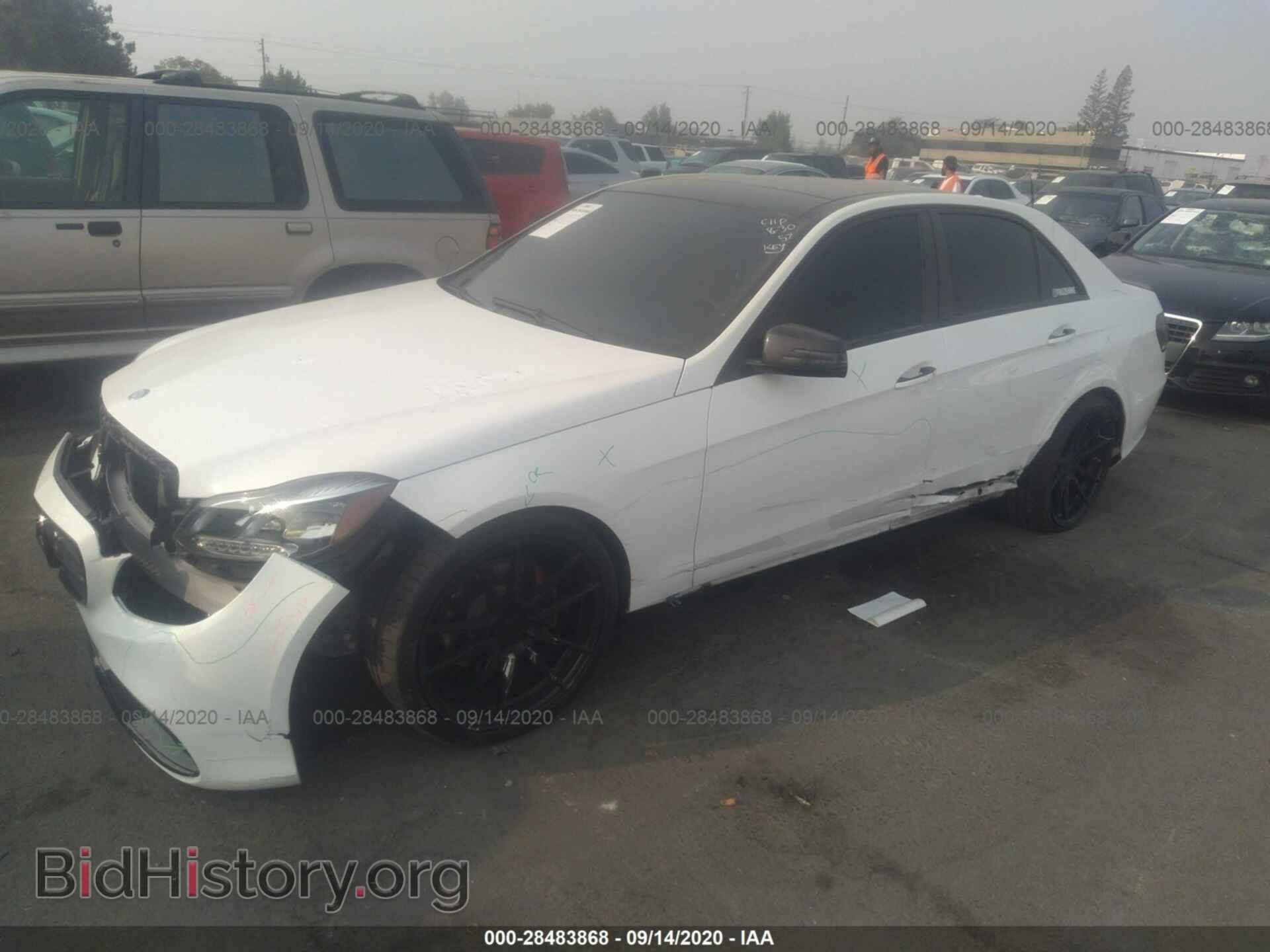 2014 MERCEDES-BENZ E-CLASS - VIN: WDDHF5KB2EA838437 - Фото 2