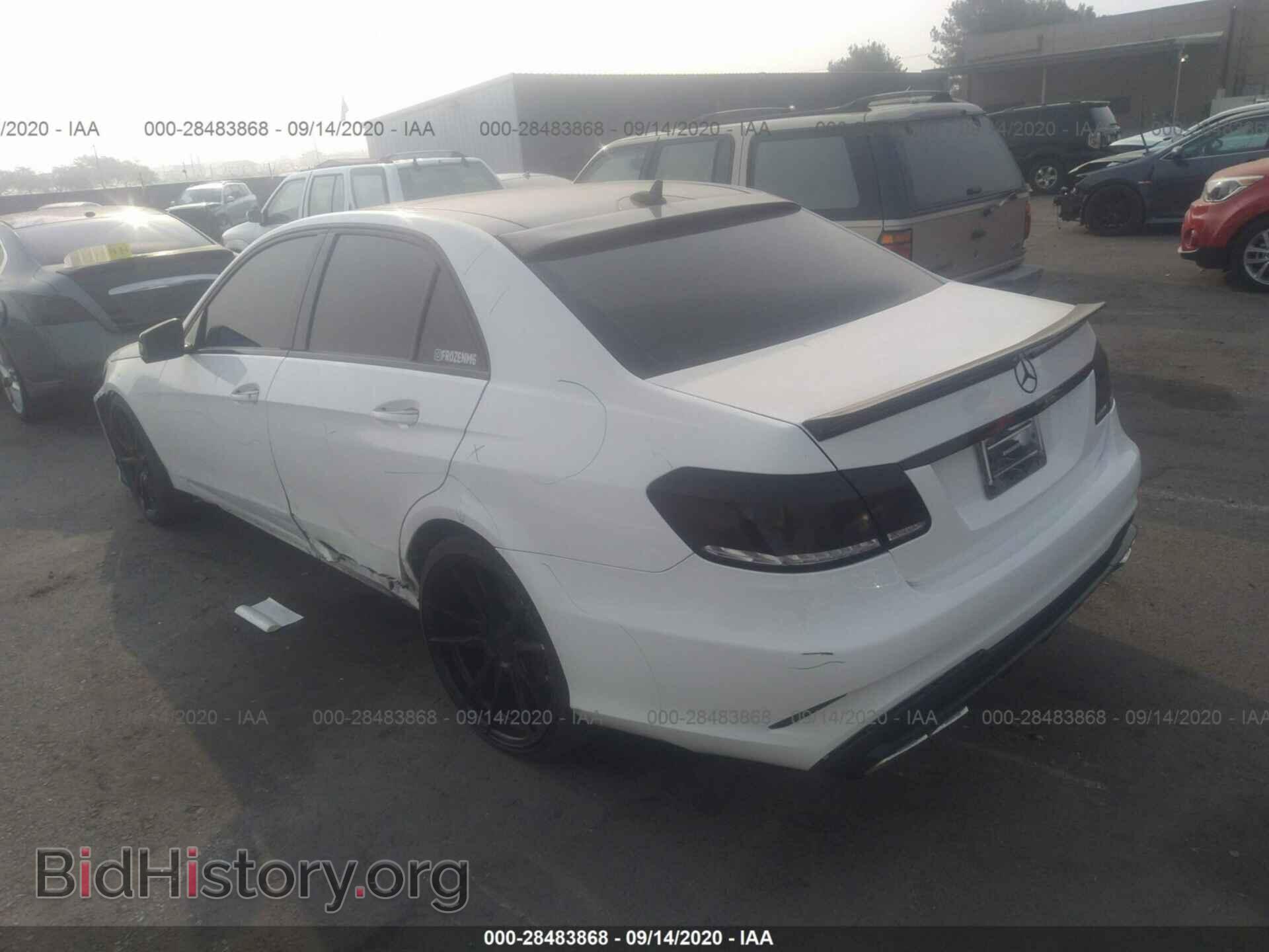 2014 MERCEDES-BENZ E-CLASS - VIN: WDDHF5KB2EA838437 - Фото 3