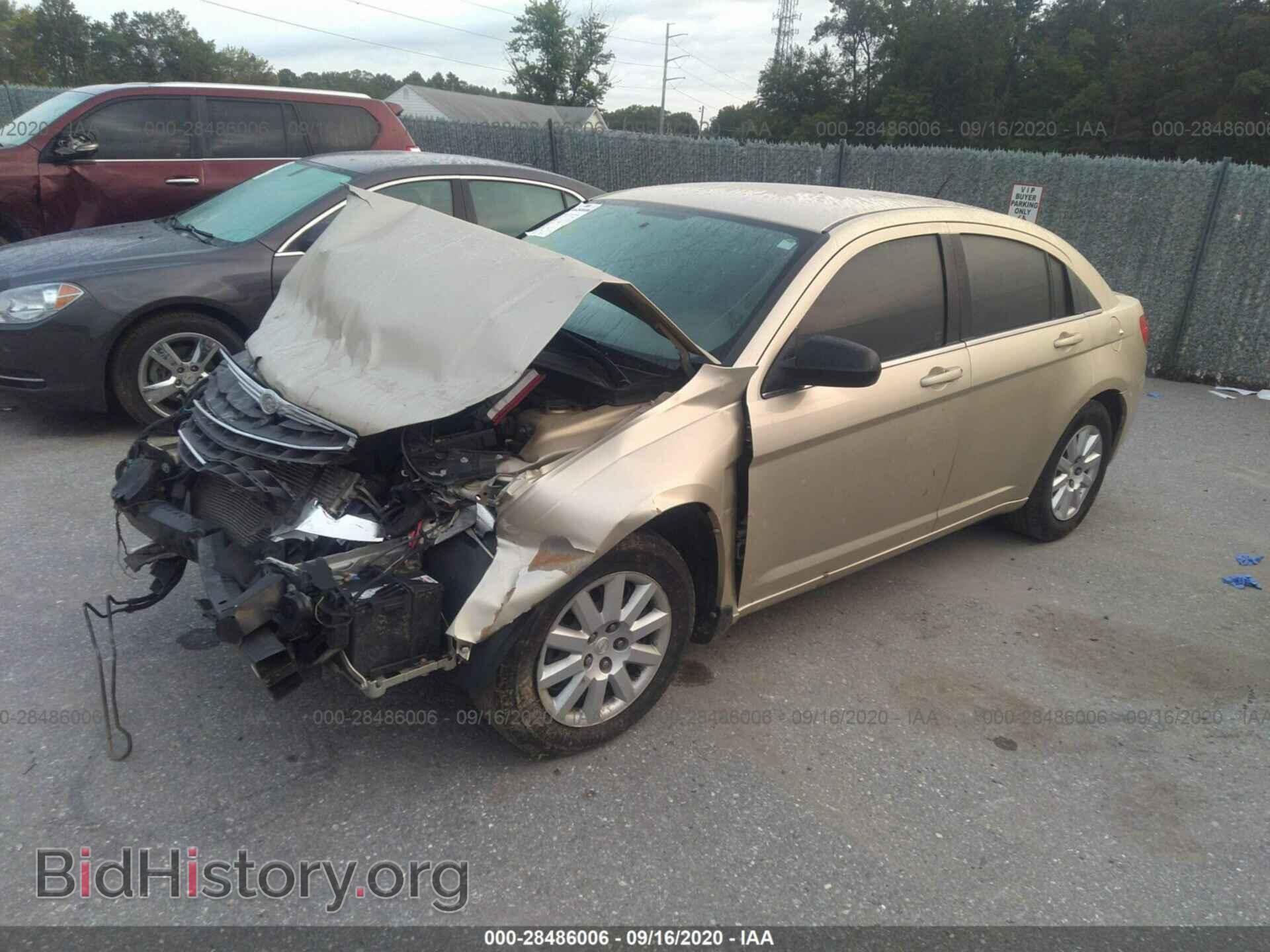 2010 CHRYSLER SEBRING - VIN: 1C3CC4FB2AN201380 - Фото 2