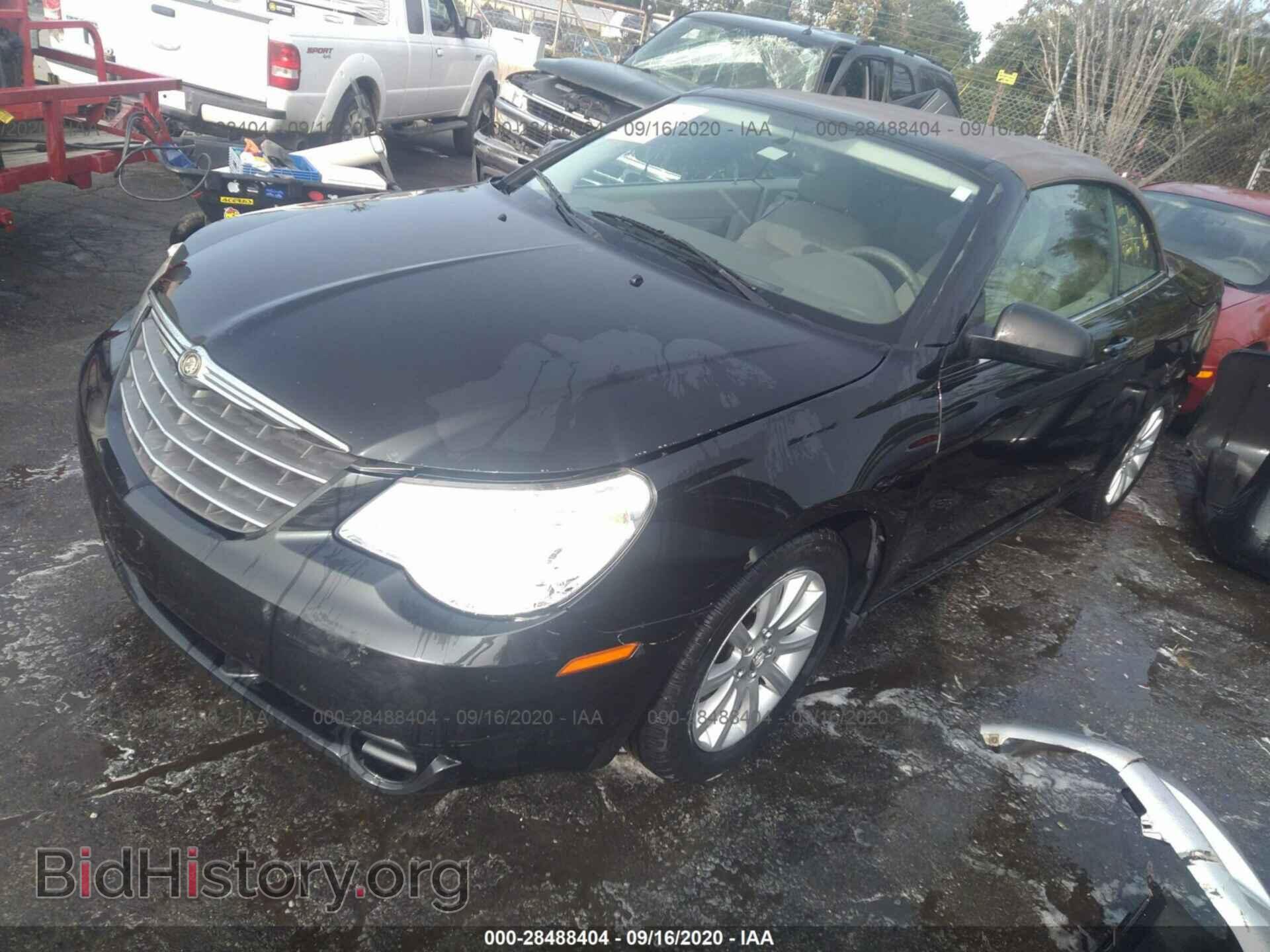 2010 CHRYSLER SEBRING - VIN: 1C3BC5ED2AN220130 - Фото 2