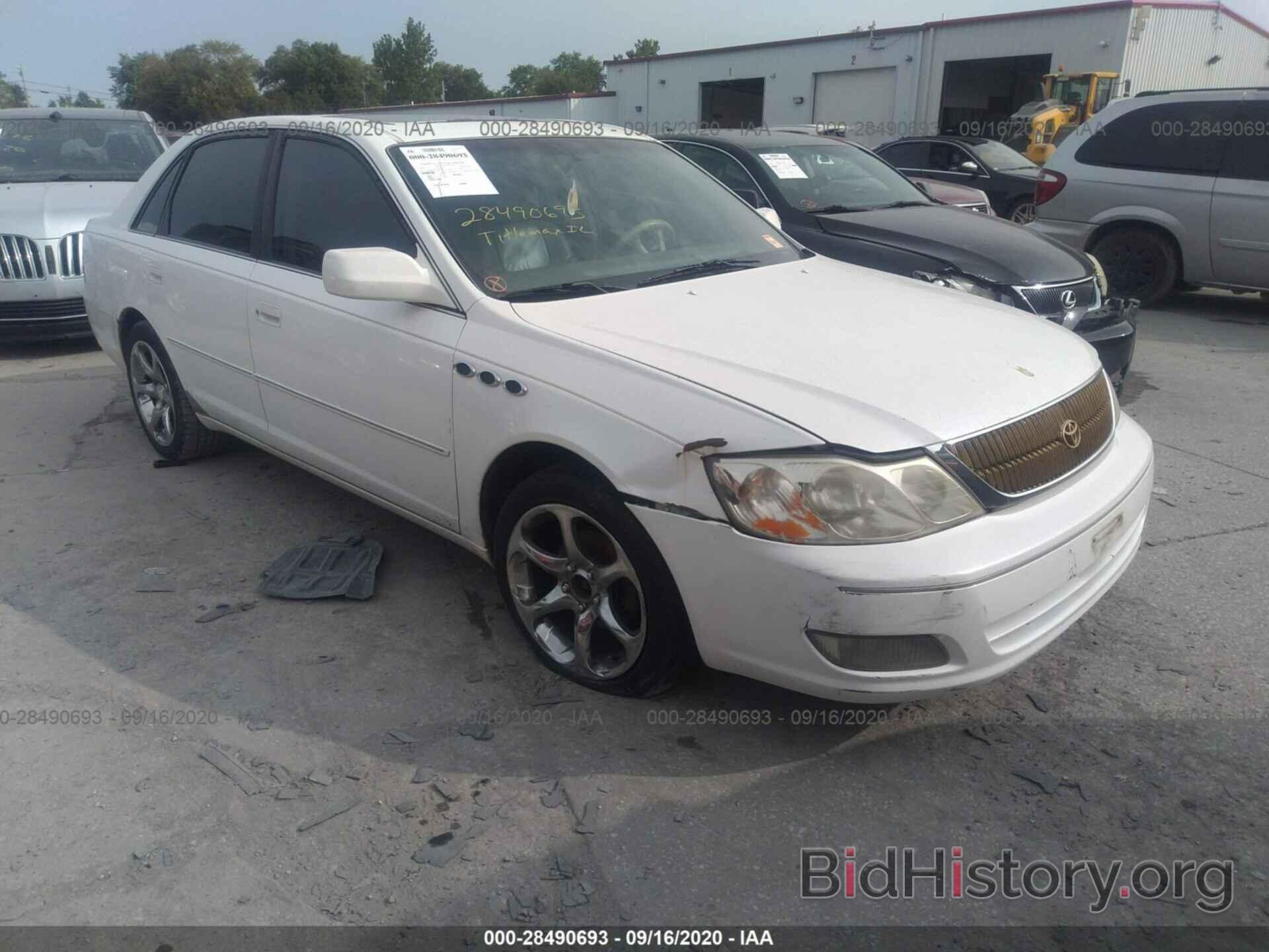 Photo 4T1BF28B0YU008026 - TOYOTA AVALON 2000