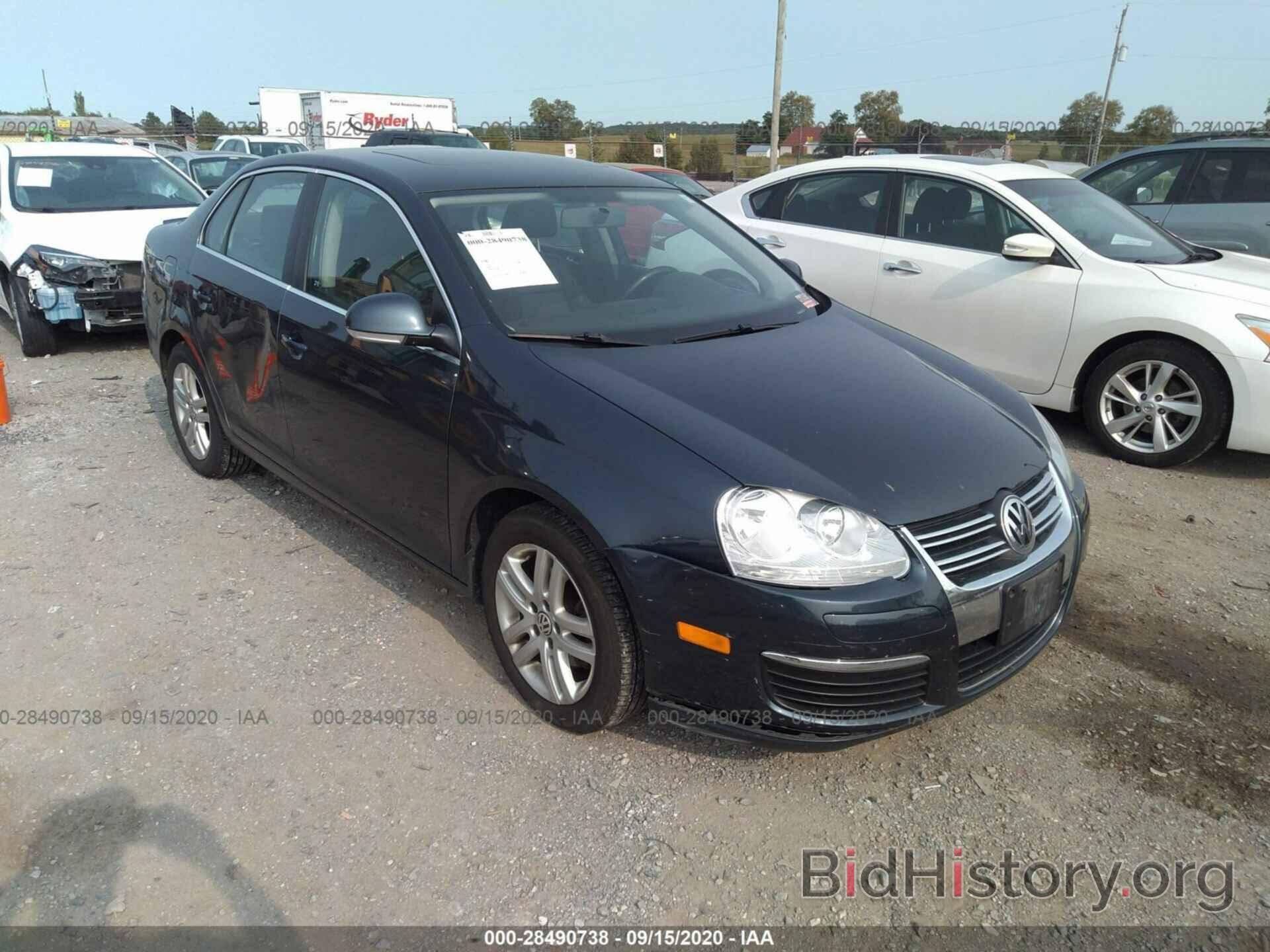 Фотография 3VWRL7AJ2AM118626 - VOLKSWAGEN JETTA SEDAN 2010