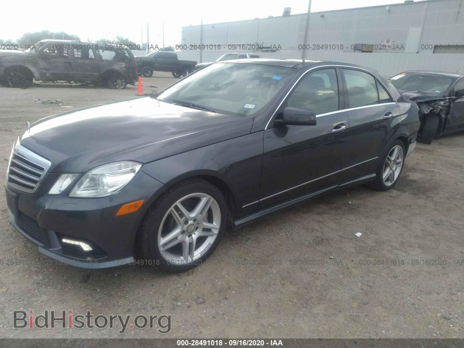 2011 MERCEDES-BENZ E-CLASS - VIN: WDDHF7CB4BA379384 - Фото 2