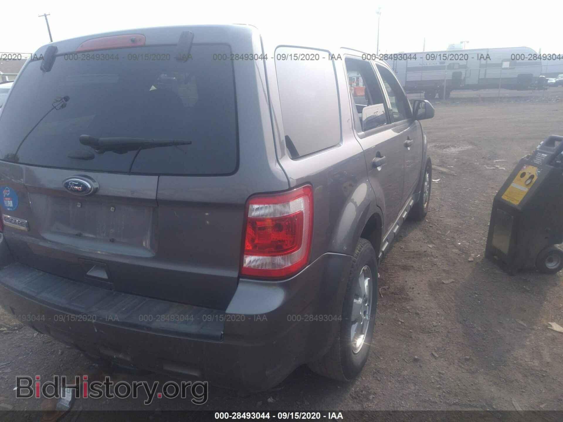 2011 FORD ESCAPE - VIN: 1FMCU0C71BKC64860 - Photo 4