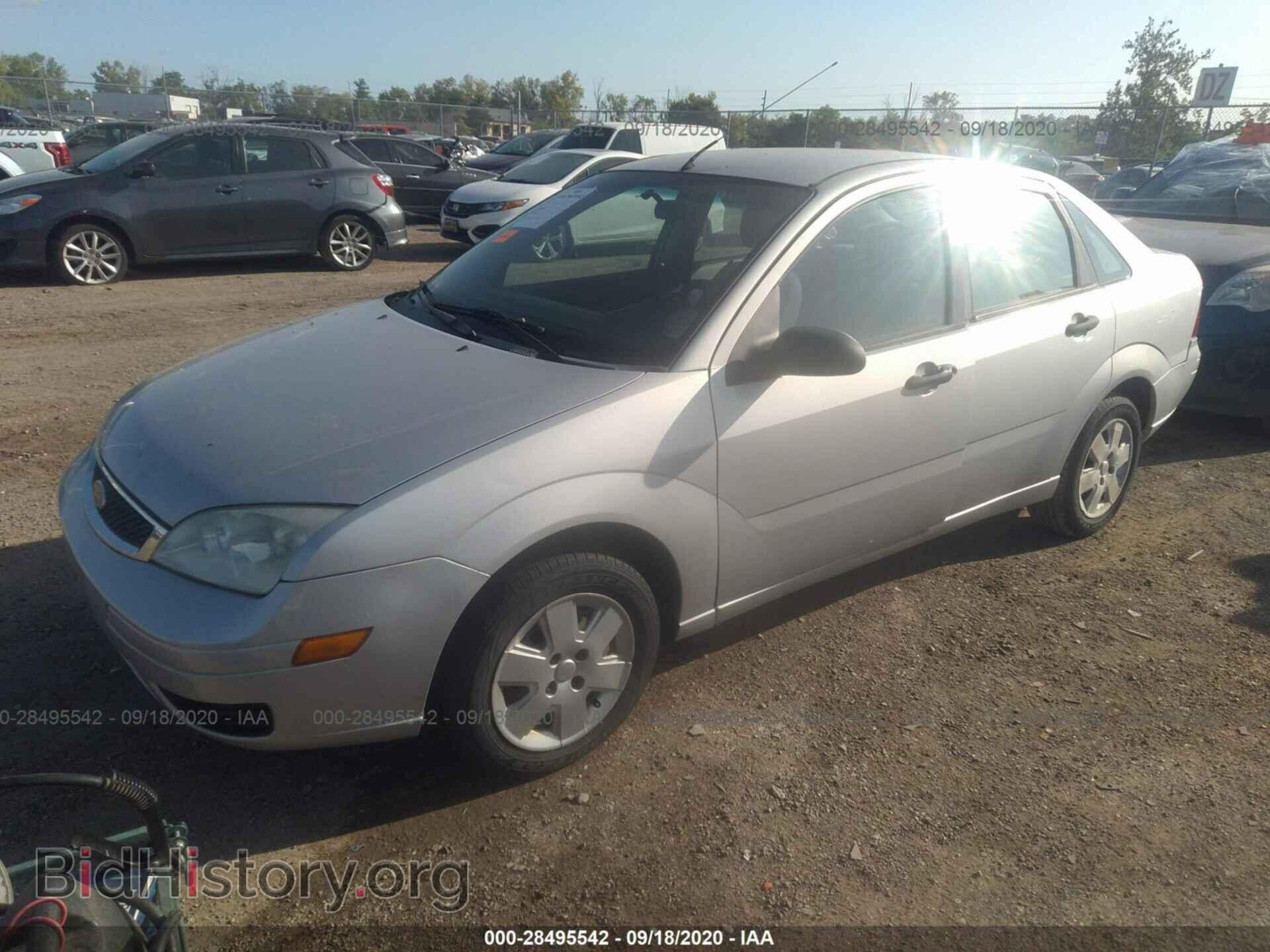 2007 FORD FOCUS - VIN: 1FAHP34N47W313152 - Фото 2