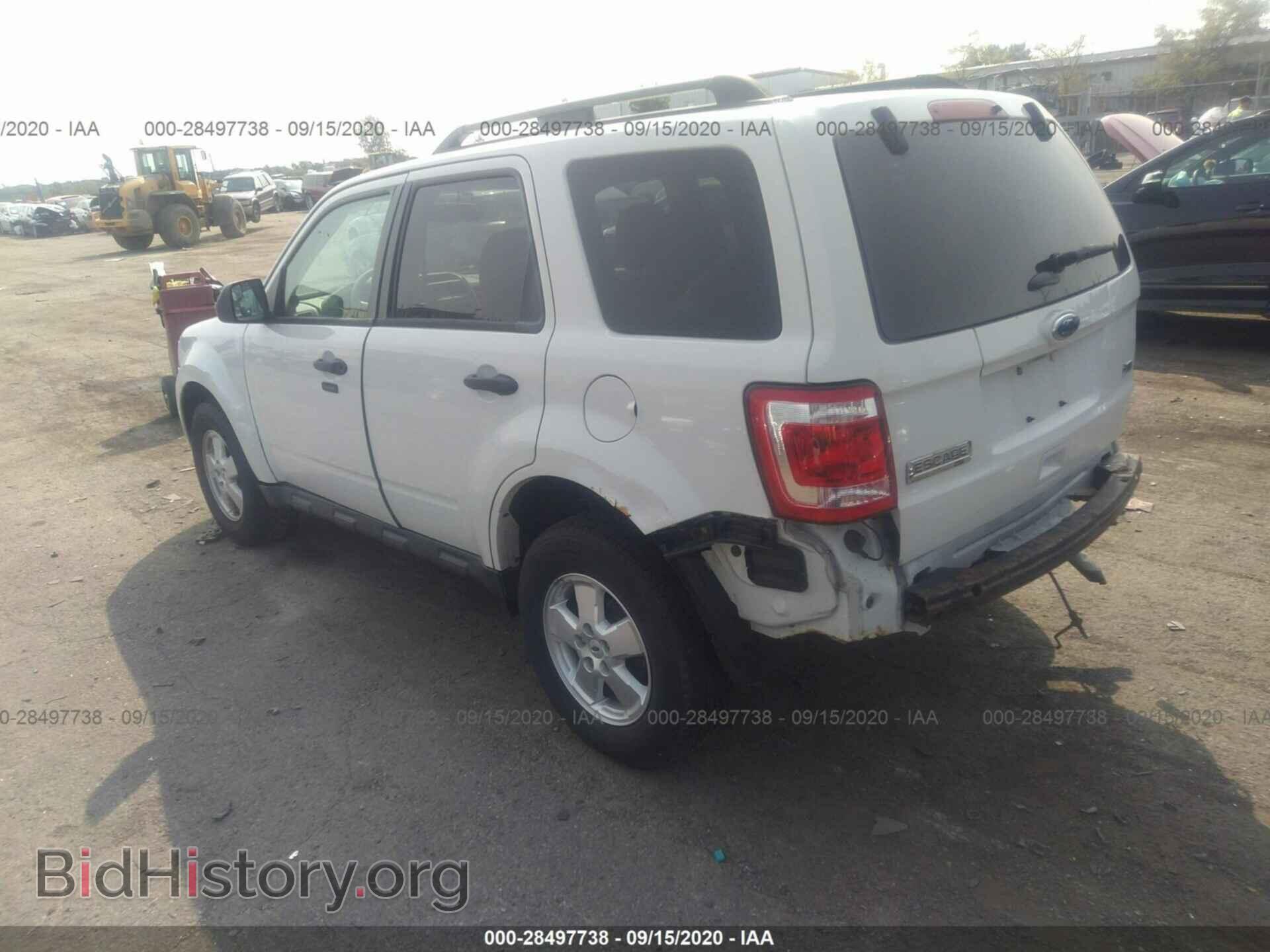 2011 FORD ESCAPE - VIN: 1FMCU0DG7BKC03575 - Фото 3