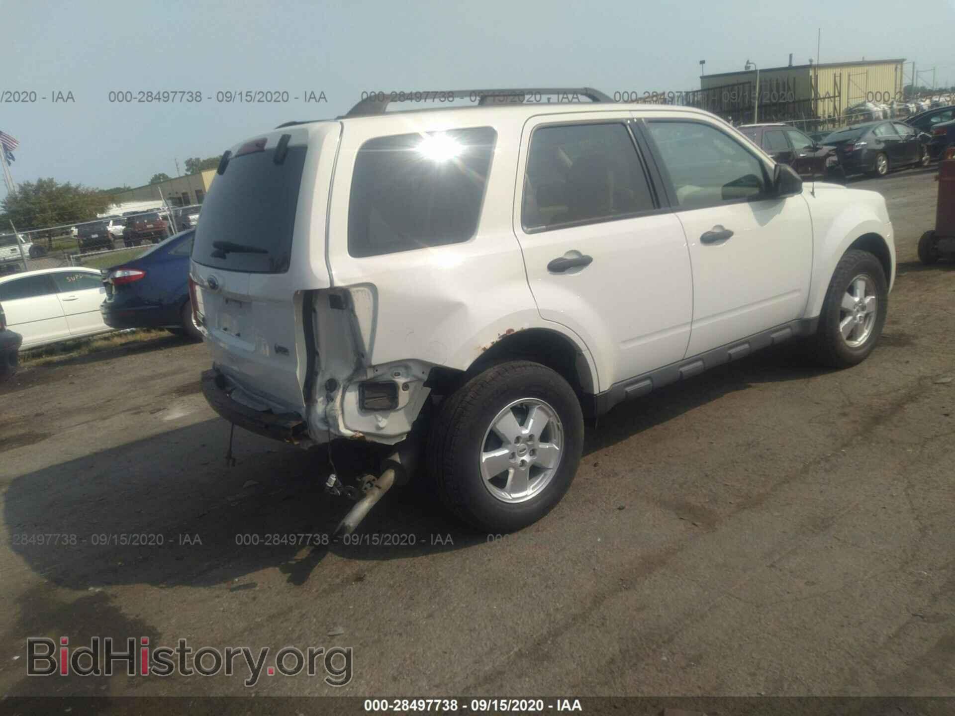 2011 FORD ESCAPE - VIN: 1FMCU0DG7BKC03575 - Фото 4