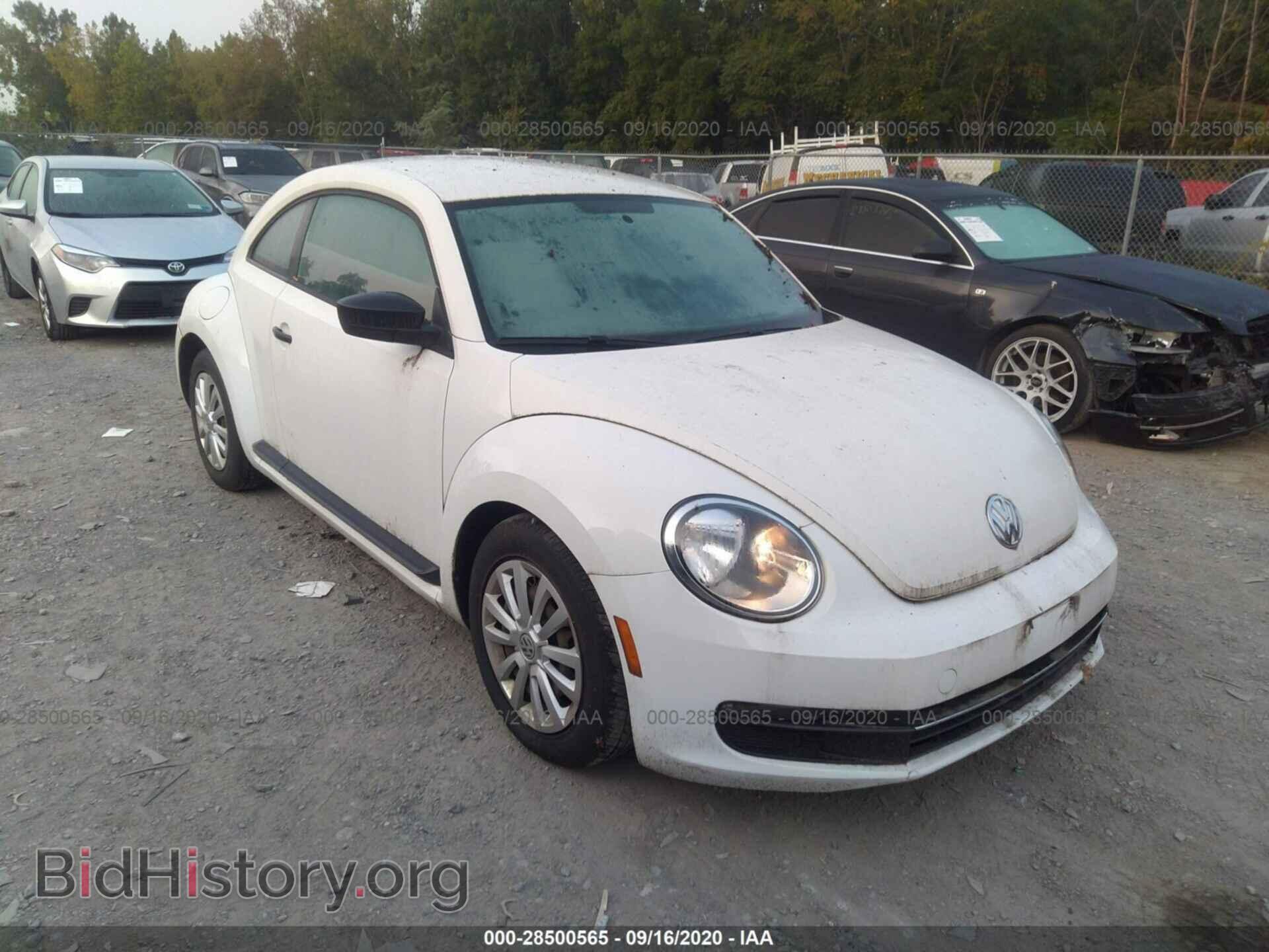 Фотография 3VWFP7AT4CM653713 - VOLKSWAGEN BEETLE 2012