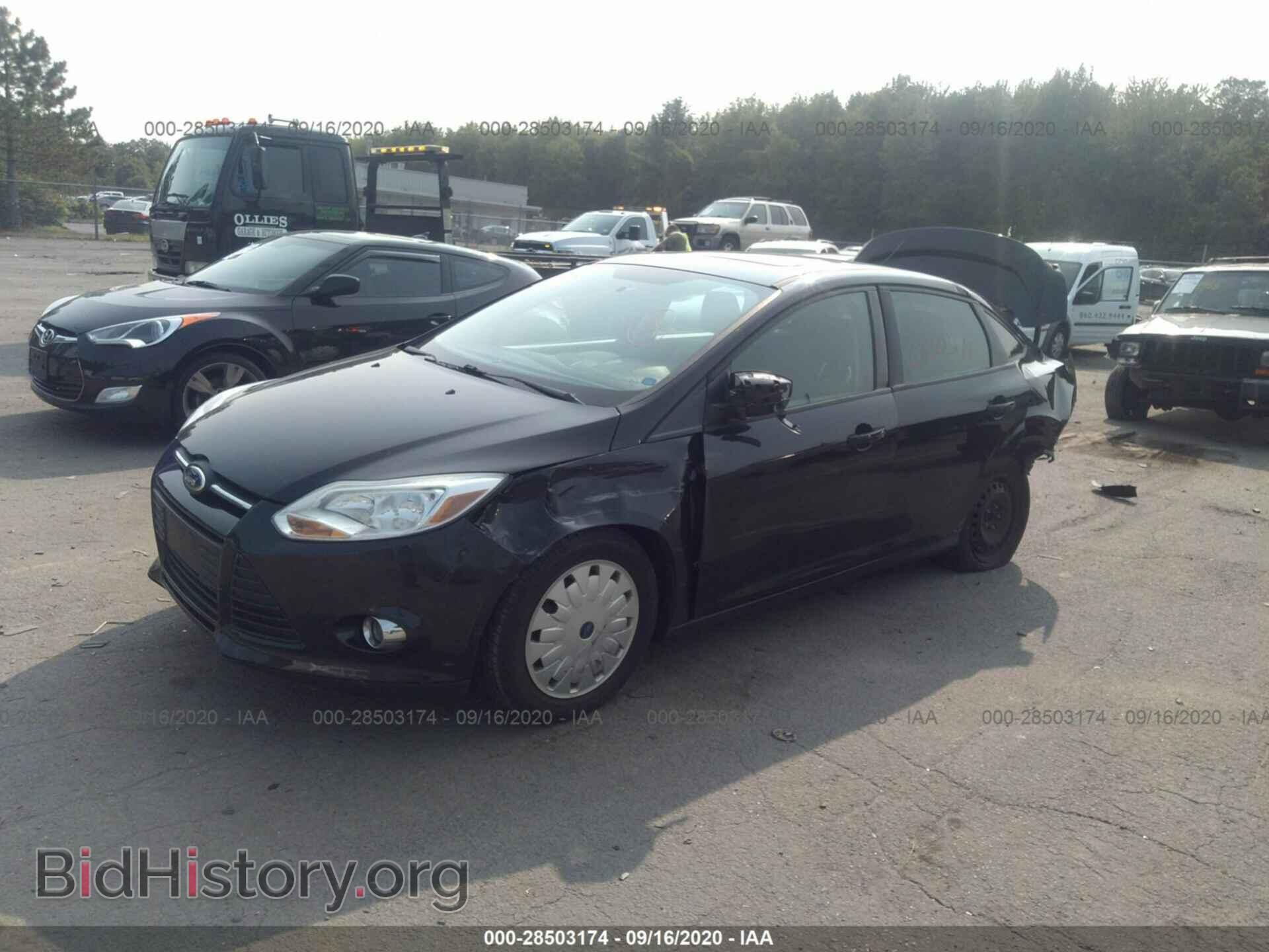 2012 FORD FOCUS - VIN: 1FAHP3F22CL137765 - Photo 2