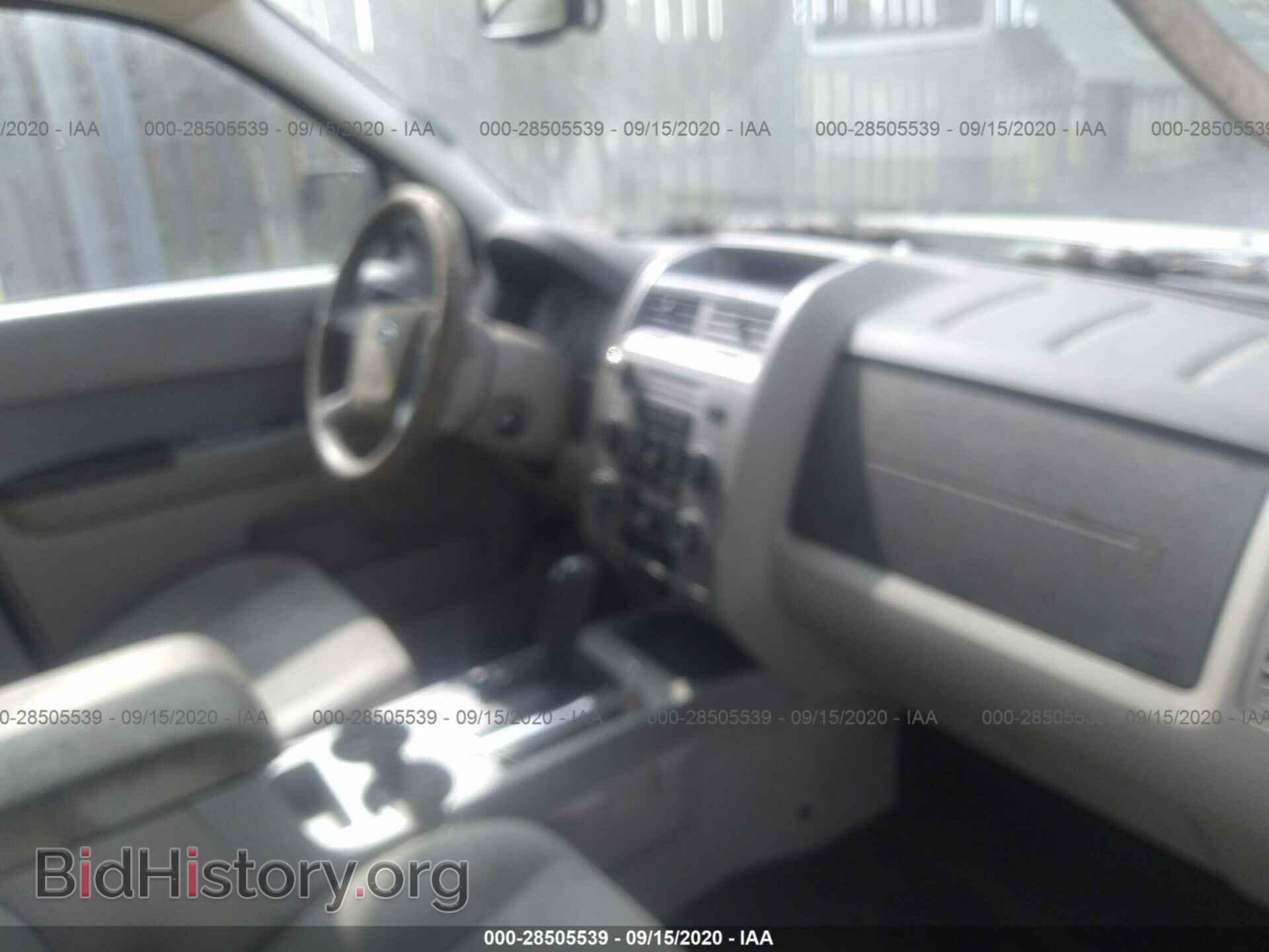 2011 FORD ESCAPE - VIN: 1FMCU9D79BKB70812 - Фото 5