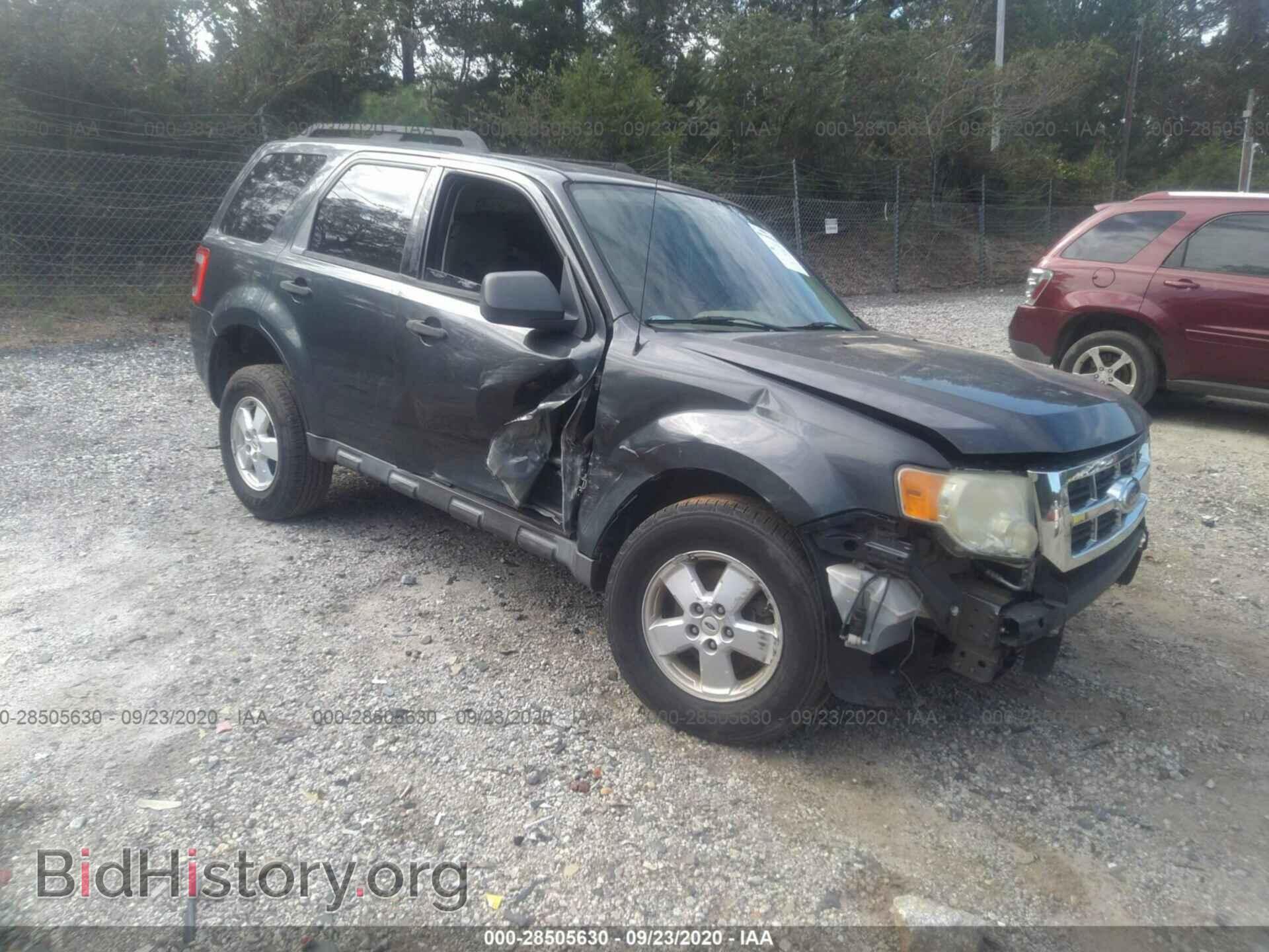 Фотография 1FMCU03Z28KC70905 - FORD ESCAPE 2008