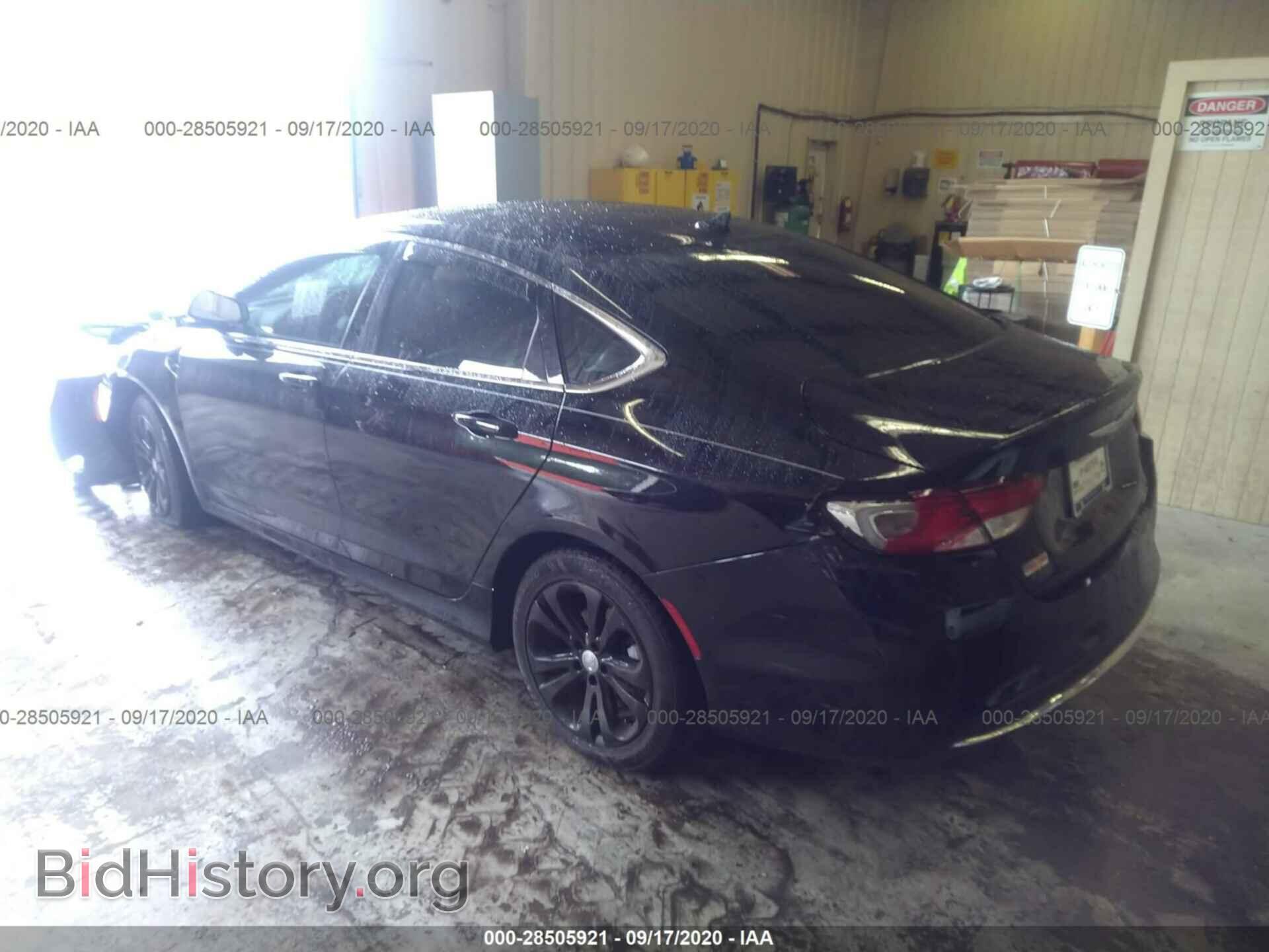 2016 CHRYSLER 200 - VIN: 1C3CCCAB1GN195632 - Фото 3