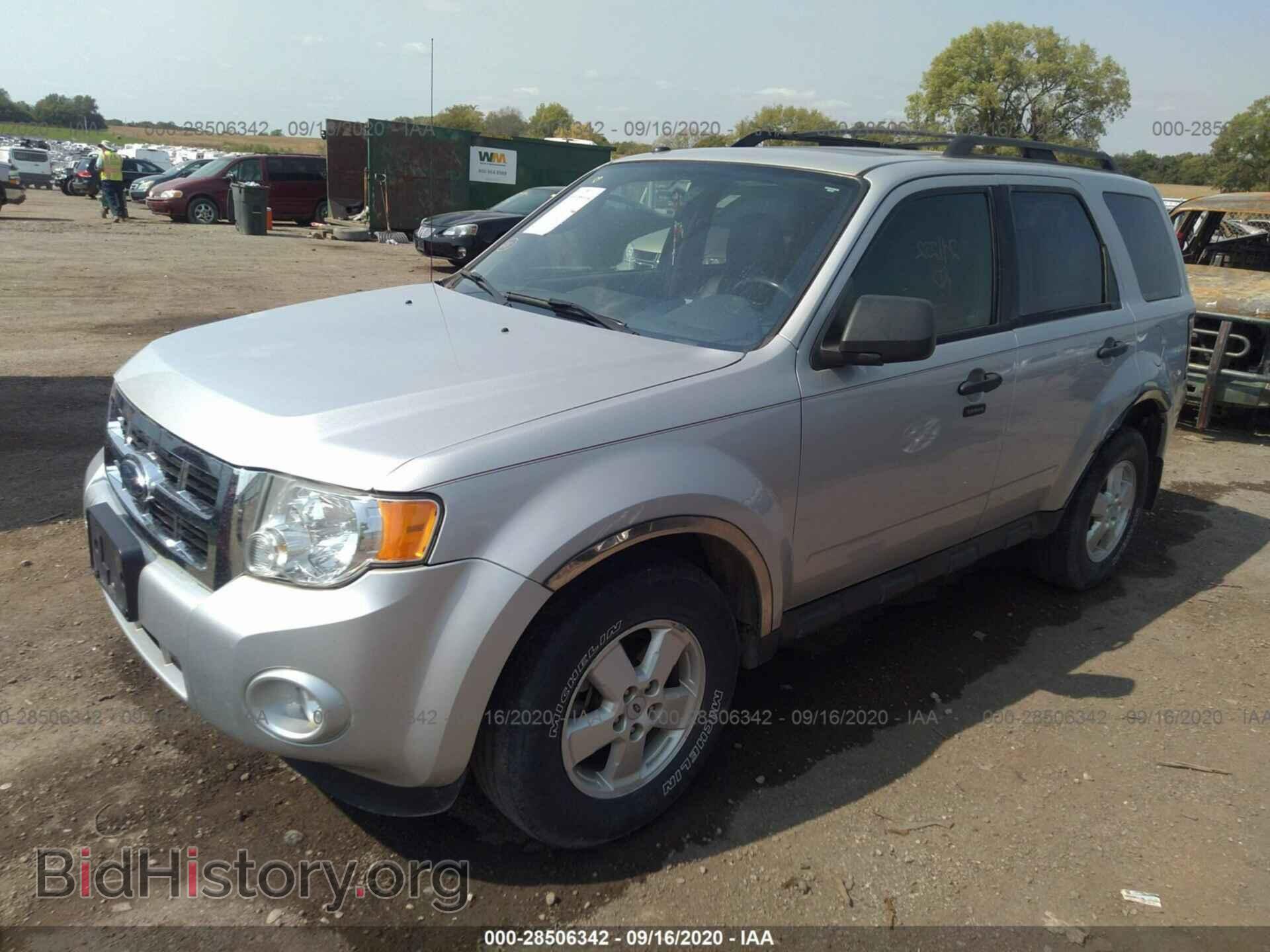 2009 FORD ESCAPE - VIN: 1FMCU93G09KC85360 - Фото 2
