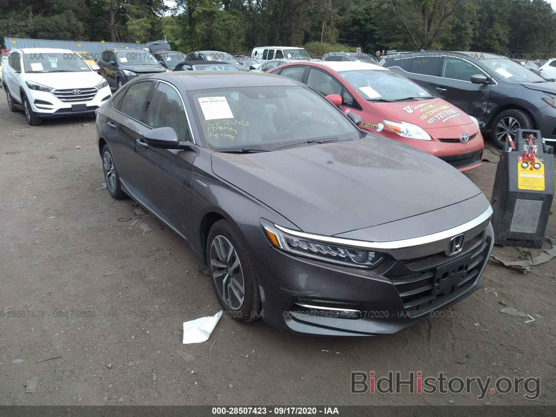 Фотография 1HGCV3F55KA006779 - HONDA ACCORD HYBRID 2019