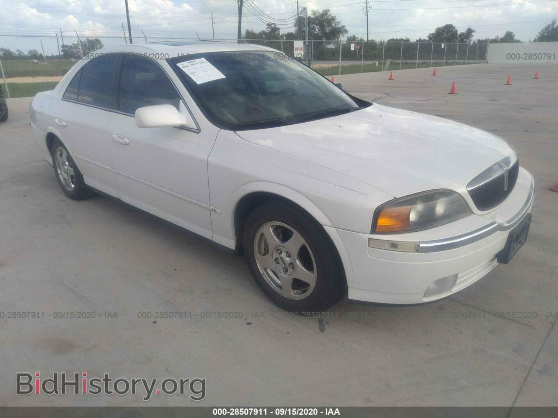 Фотография 1LNHM87AXYY841157 - LINCOLN LS 2000