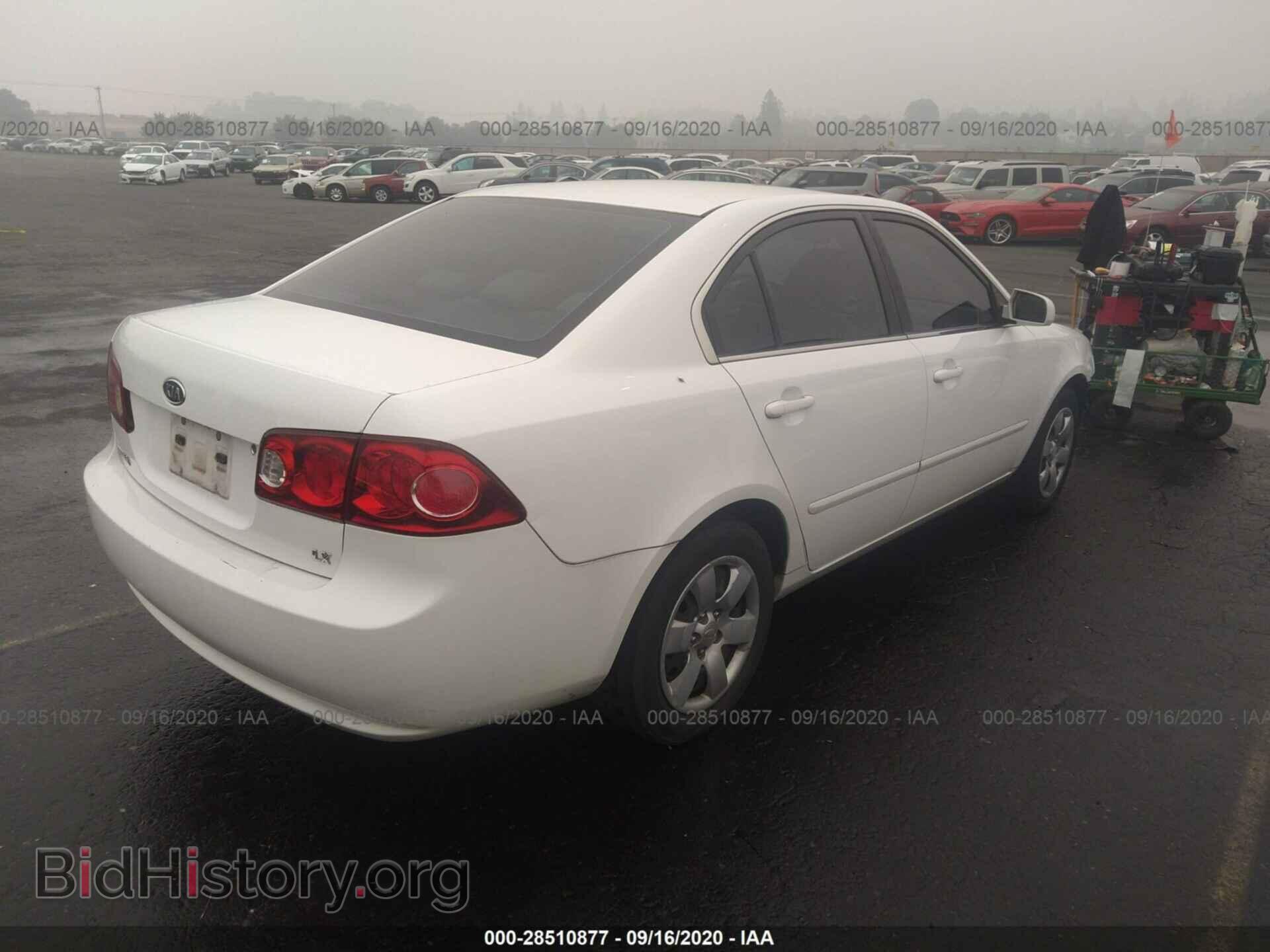2006 KIA OPTIMA - VIN: KNAGE123765026746 - Фото 4