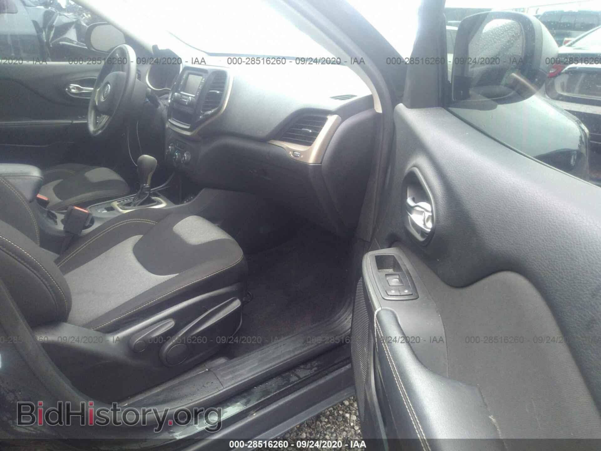 2016 JEEP CHEROKEE - VIN: 1C4PJLAB8GW265530 - Photo 5