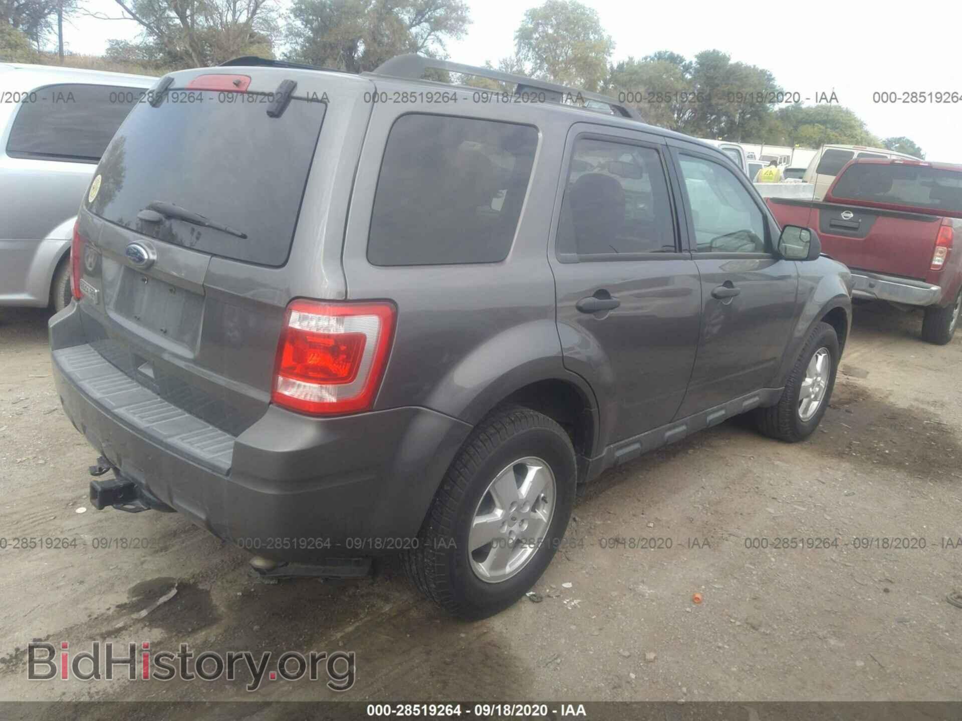 2011 FORD ESCAPE - VIN: 1FMCU9D73BKB60938 - Photo 4