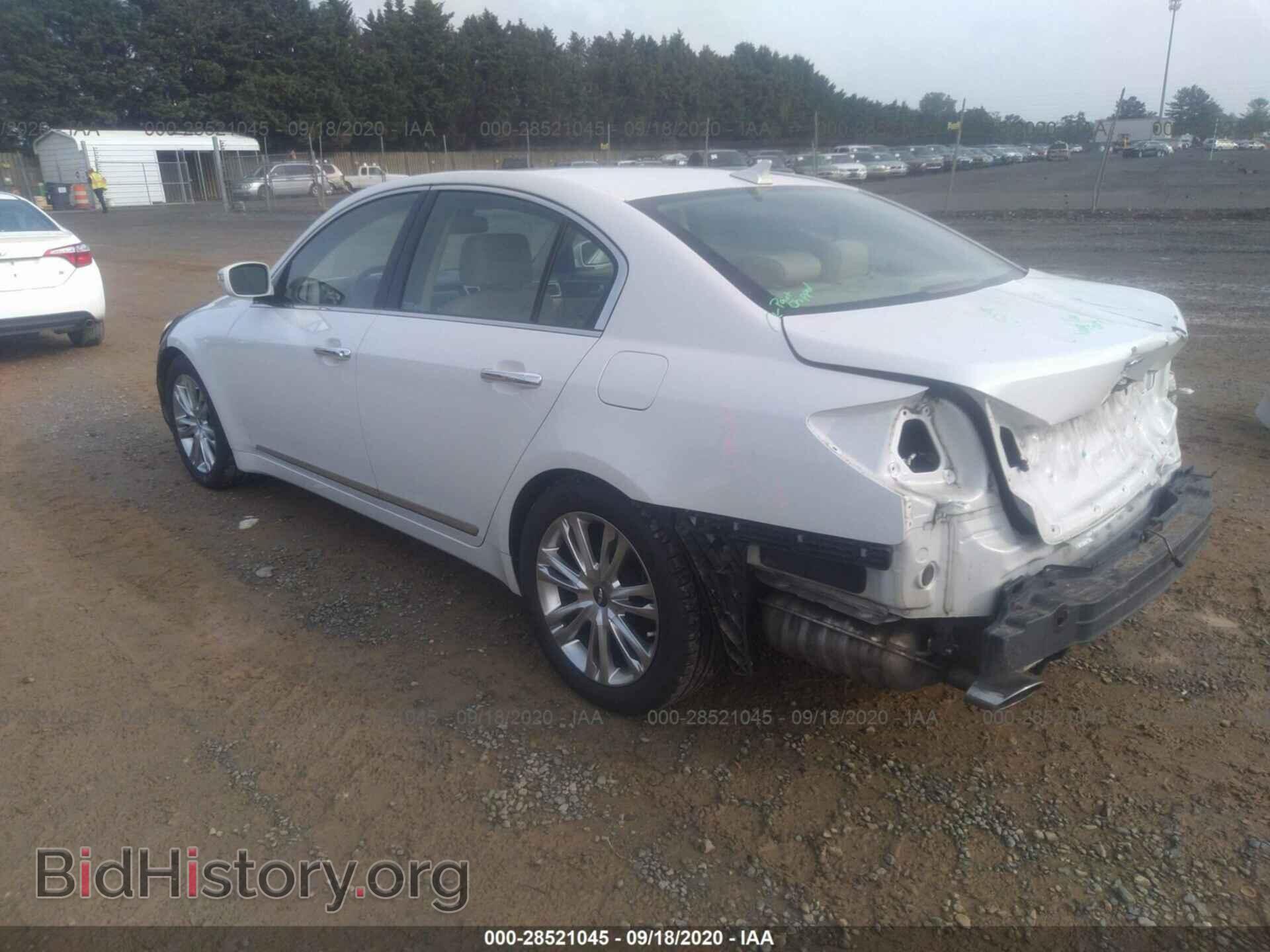 2010 HYUNDAI GENESIS - VIN: KMHGC4DFXAU107929 - Фото 3