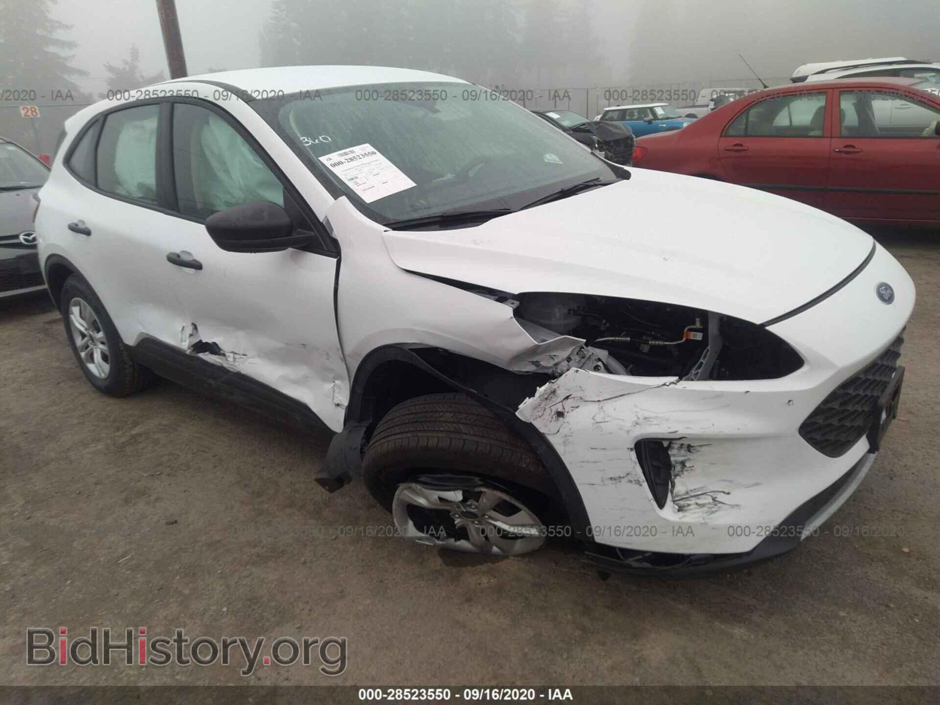 Photo 1FMCU9F69LUB72697 - FORD ESCAPE 2020