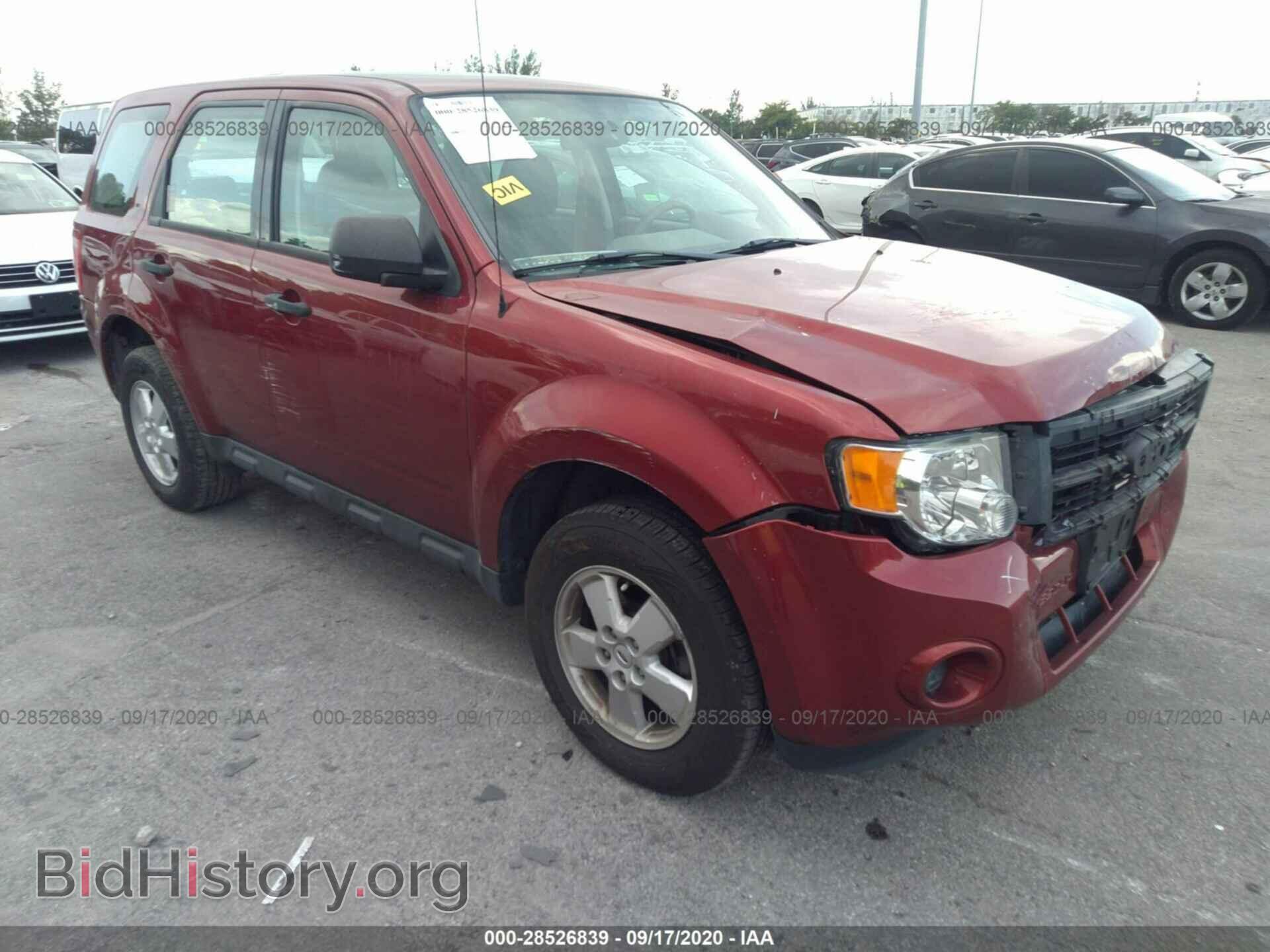 Фотография 1FMCU0C70CKC62521 - FORD ESCAPE 2012