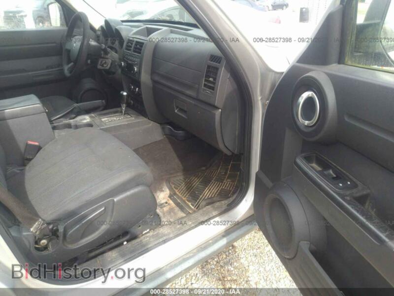 2011 Dodge NITRO (VIN 1D4PT4GK1BW599644) — photo 5 of 10