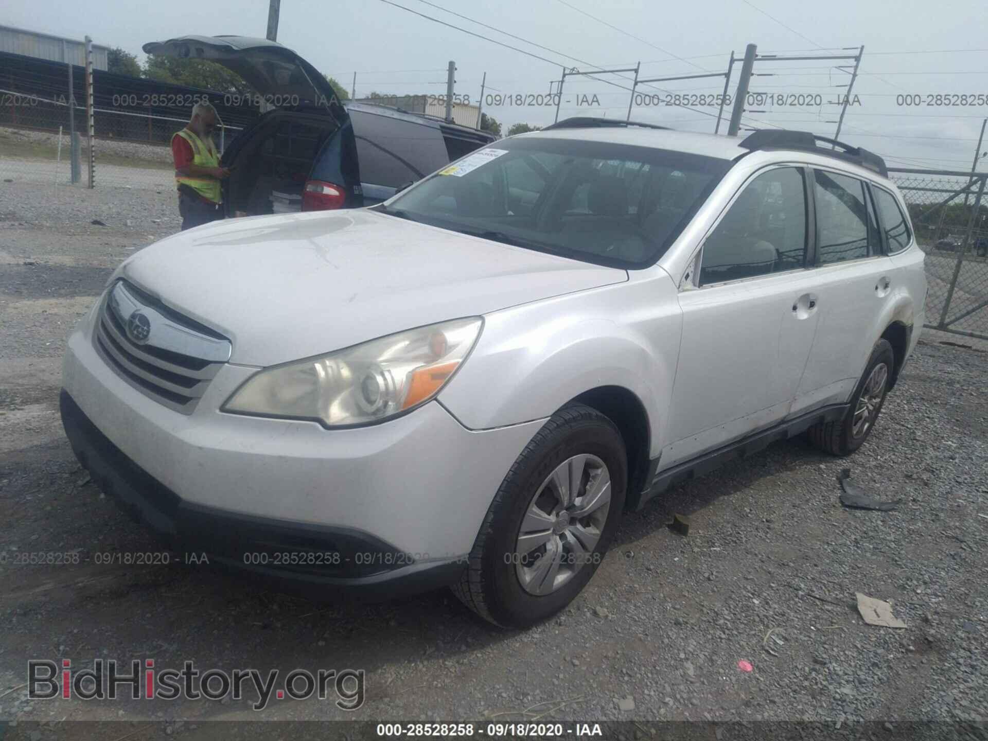 2011 SUBARU OUTBACK - VIN: 4S4BRCAC4B3392132 - Photo 2