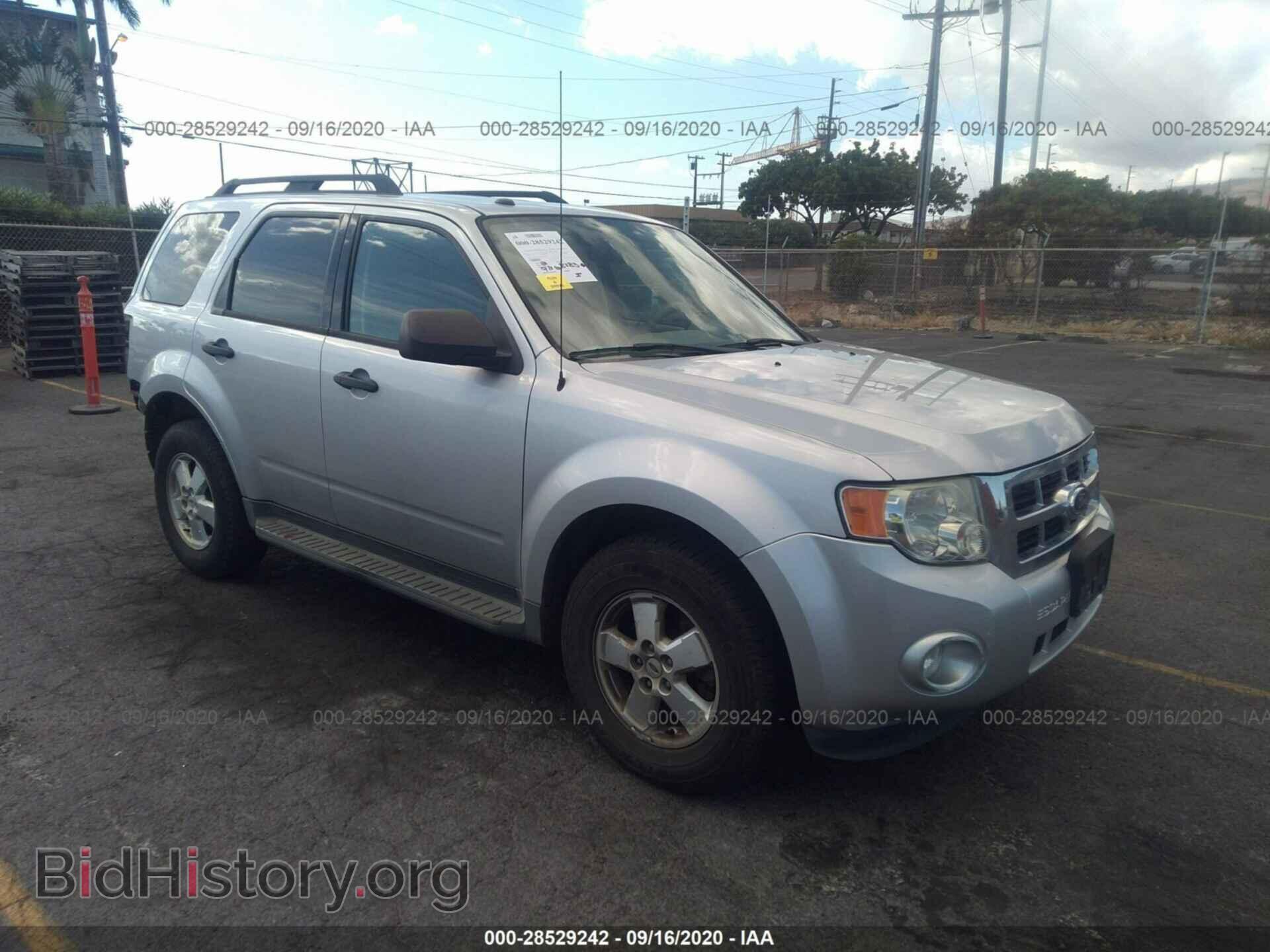 Фотография 1FMCU0D77BKA50230 - FORD ESCAPE 2011